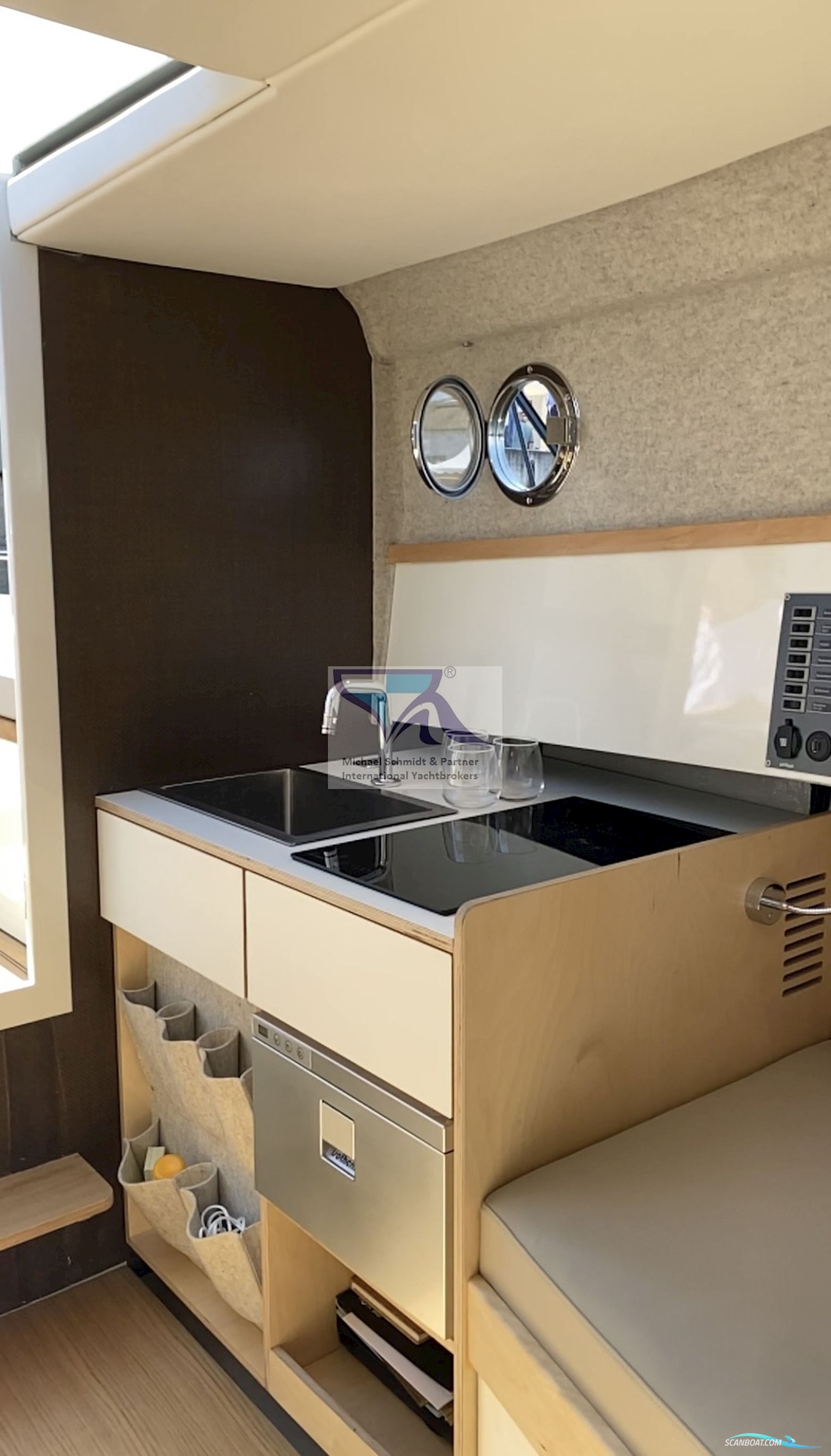 Yachtwerft Hamburg GmbH Elektro Tuckerboot 22f