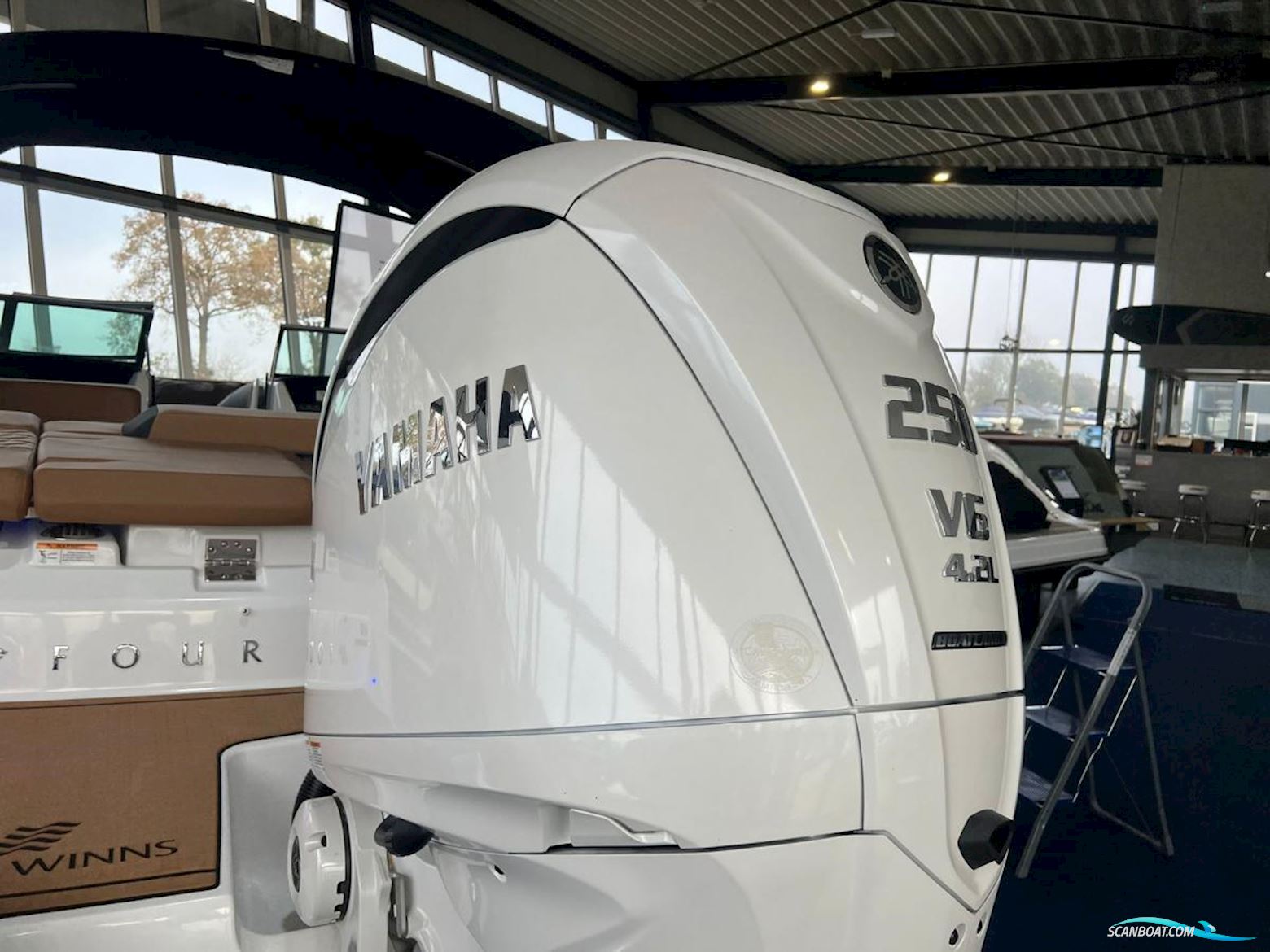 Yamaha F250XSB2 Steer by Wire Kleur WIt  DEMO