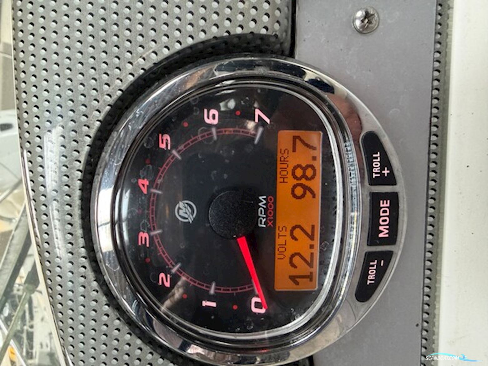 Yamarin 64 DC Med Mercury 150 HK Pro XS – Kun 98 Timer – Garanti Til 2027