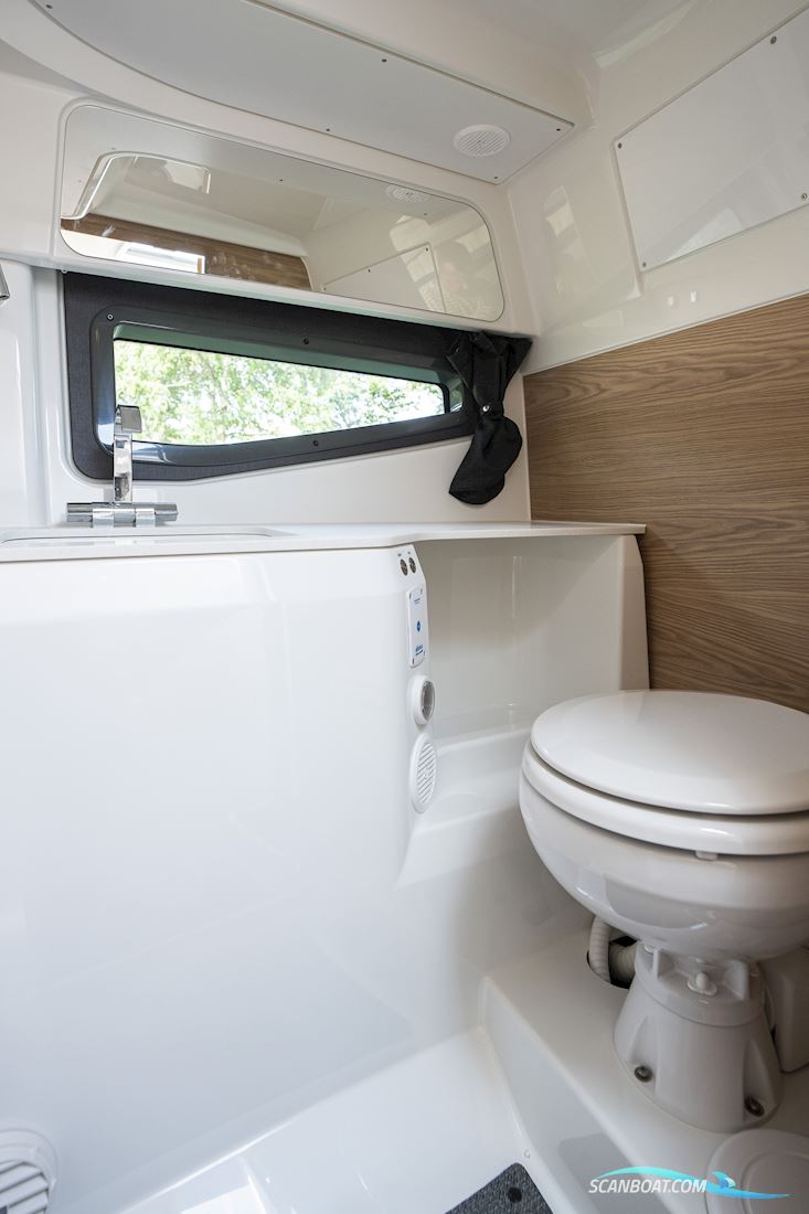 Yamarin 80 DC mit Yamaha F300XSB2 25 Betriebsstunden 