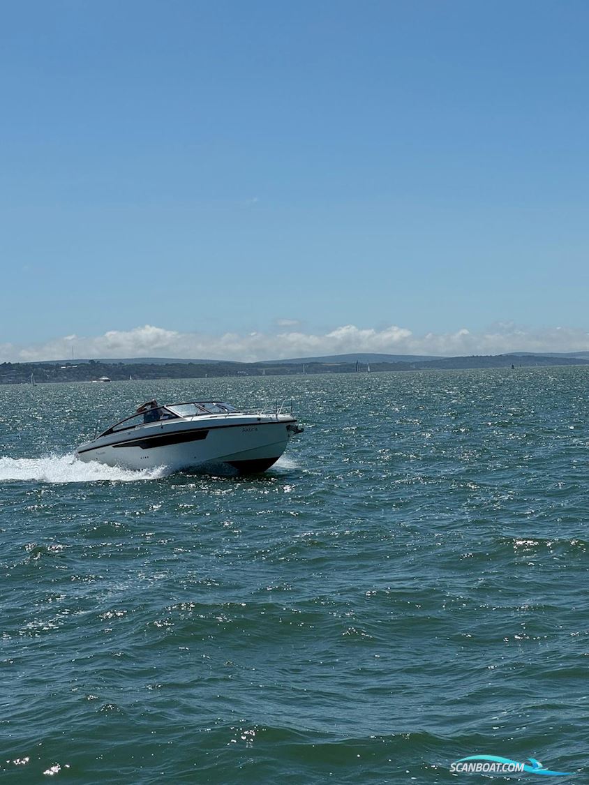 Yamarin 88 DC Motorbåt 2021, med Yamaha motor, England