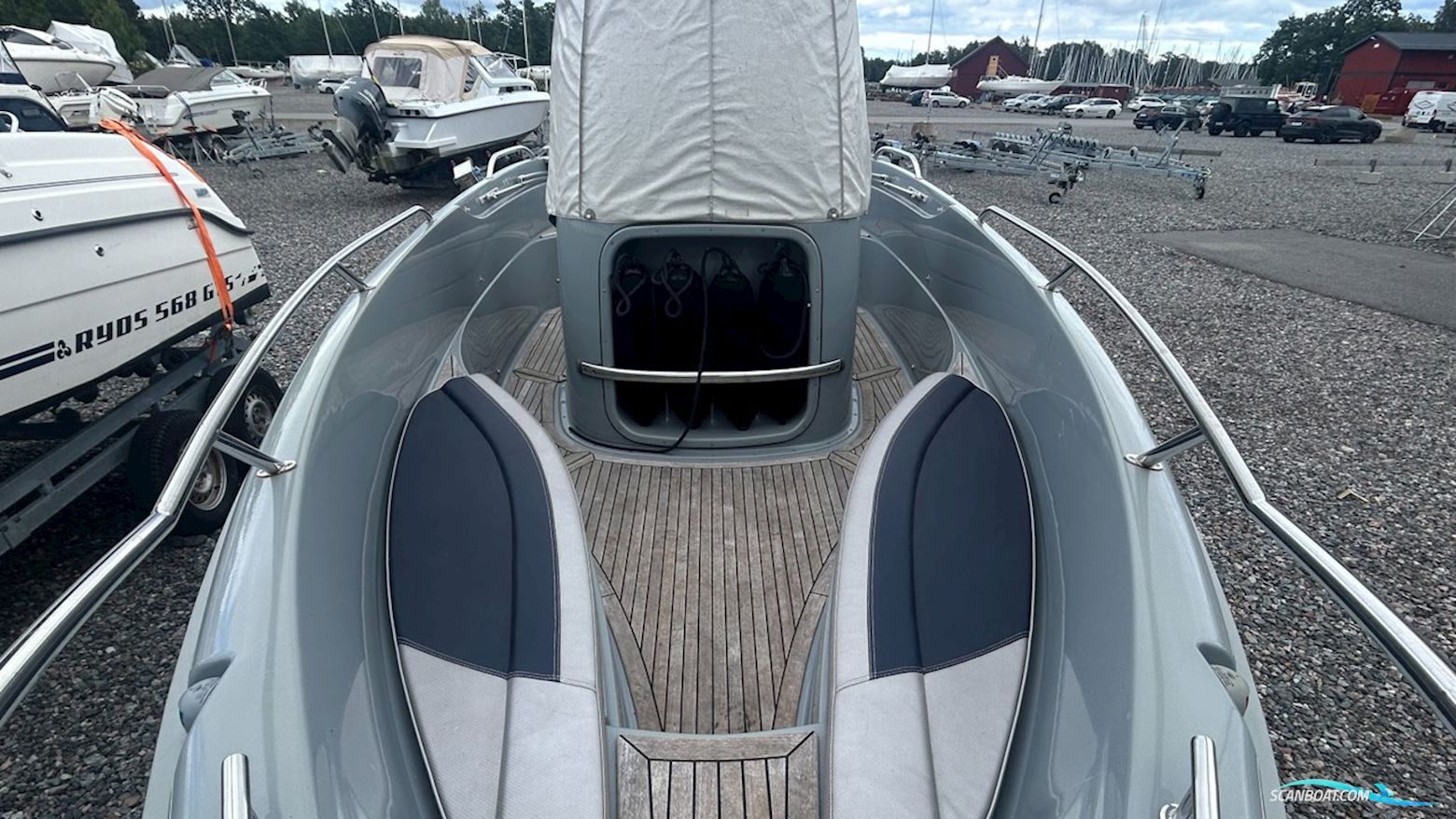 Yamarin Cross 61 Center Console