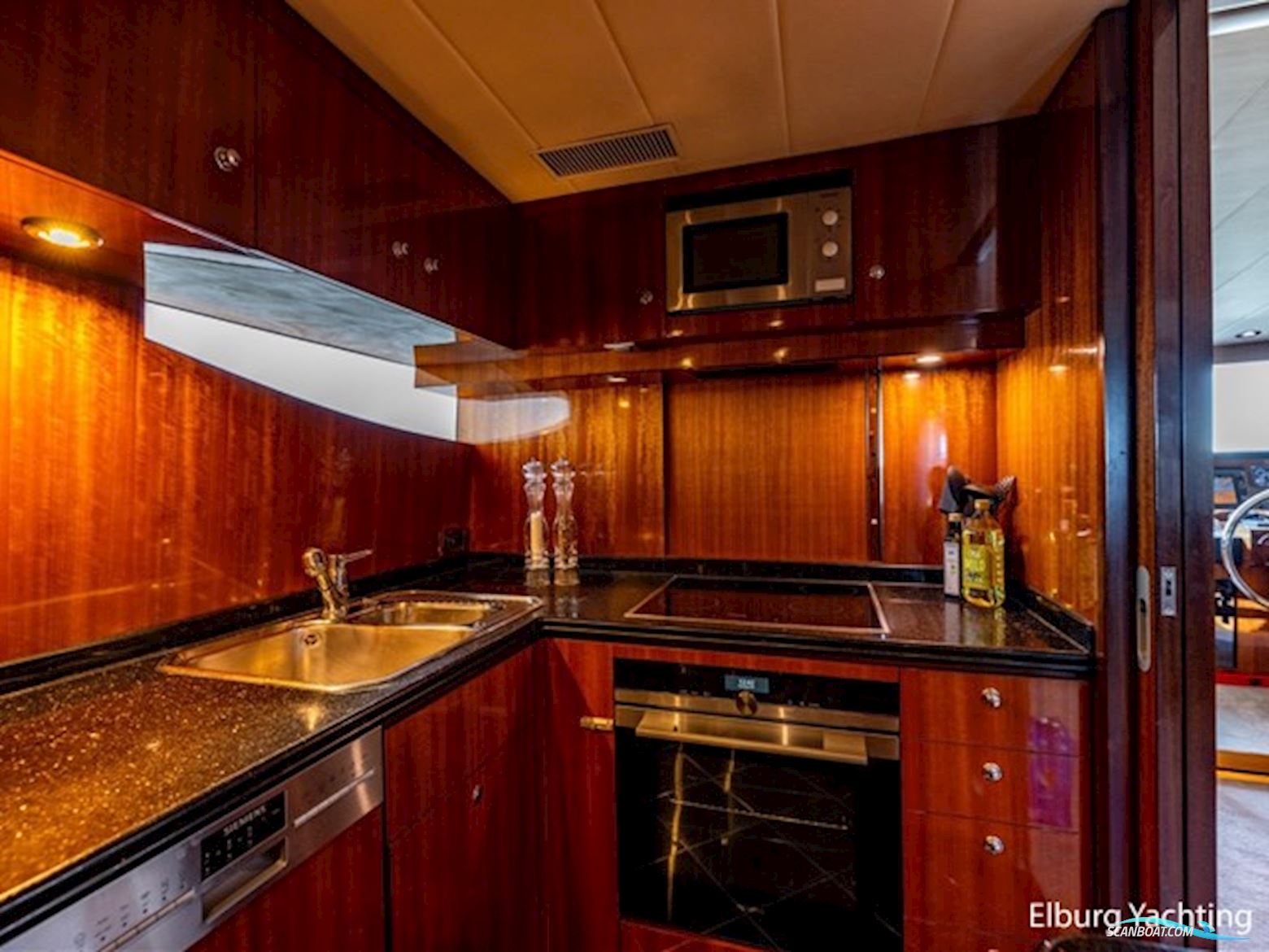 Yaretti 25.20 - Superior 