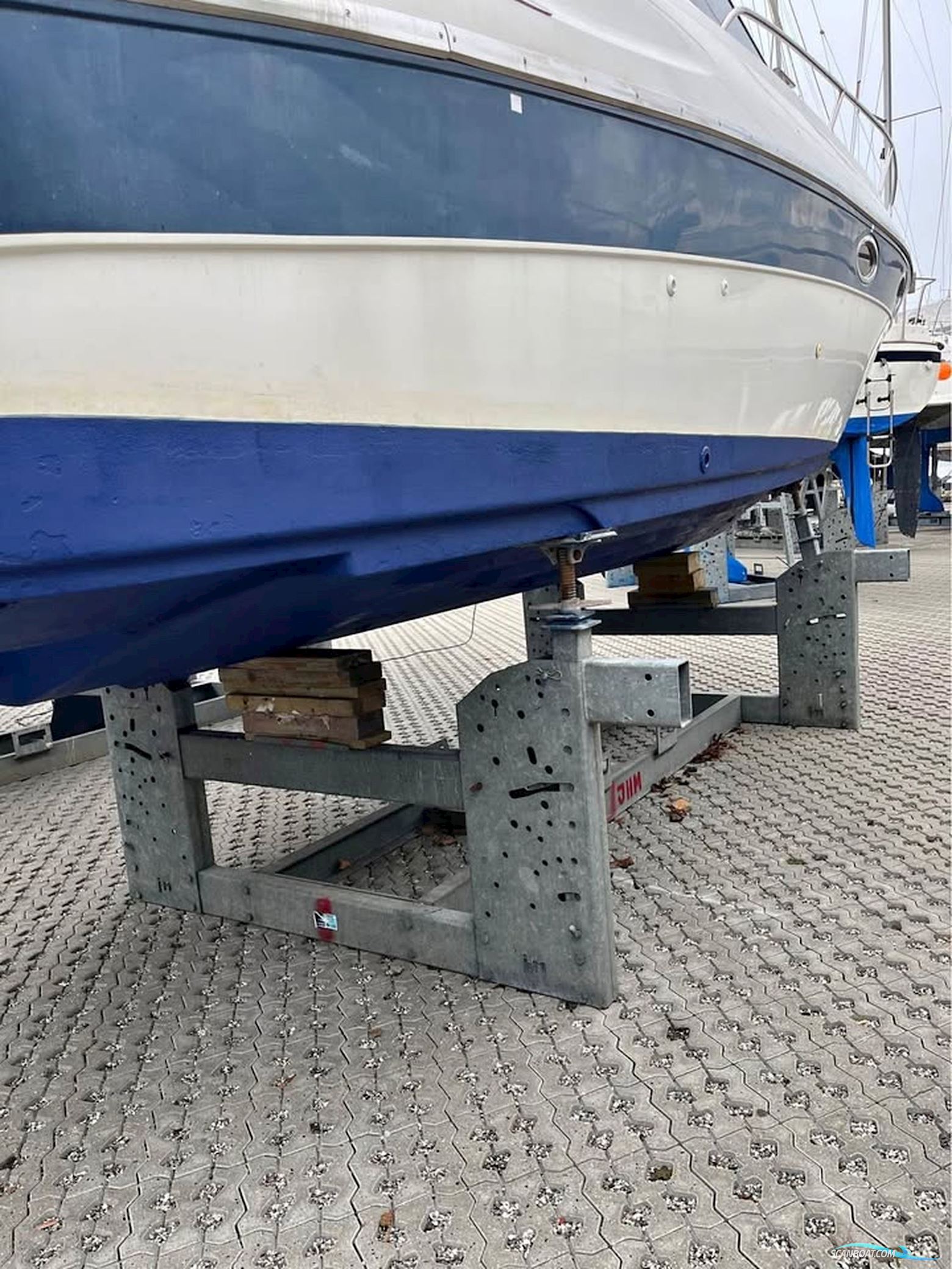 2001 Bavaria Sport 270 - fin weekendcruiser med kun 1000 motortimer