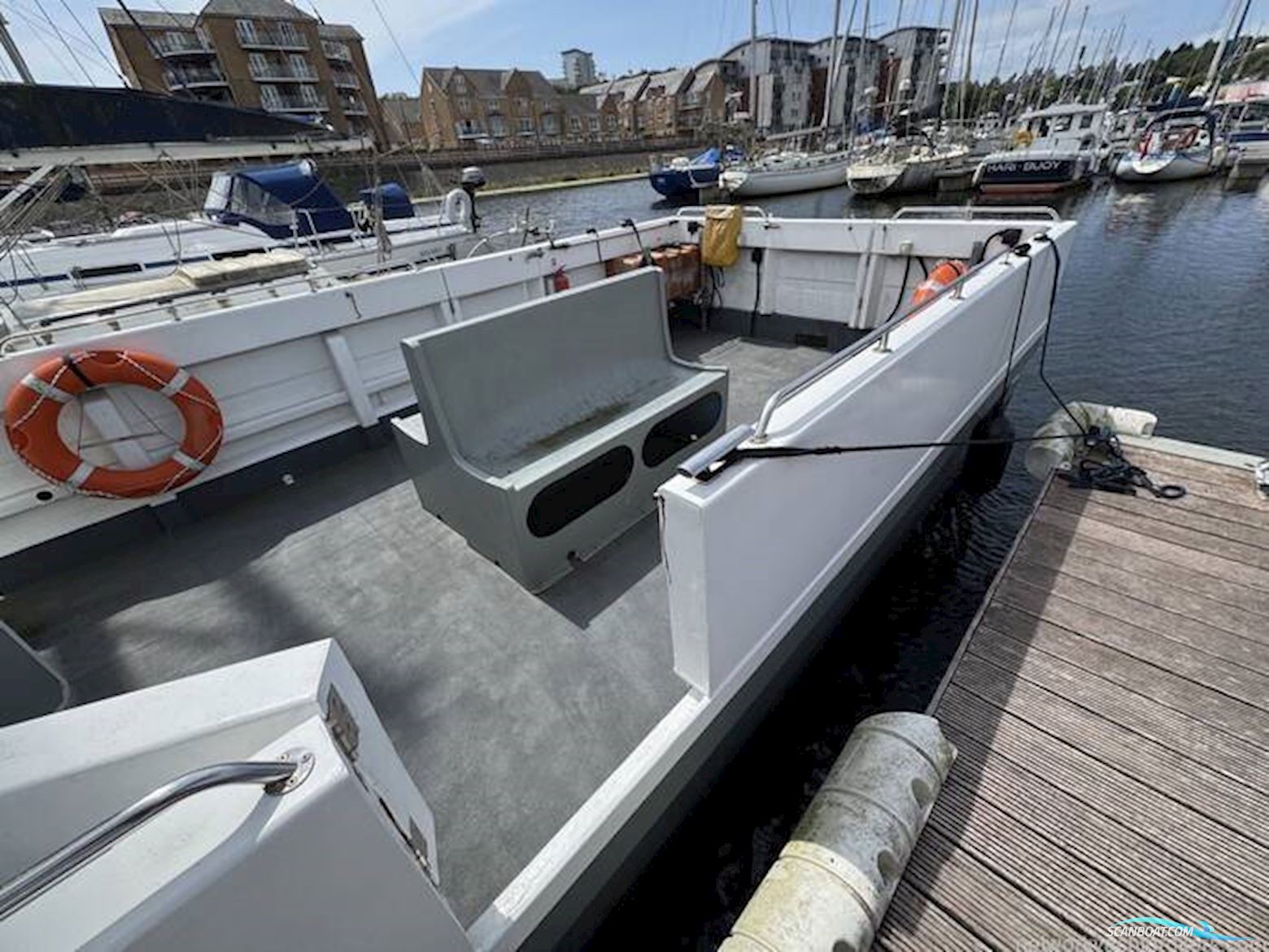 9.5 Catamaran