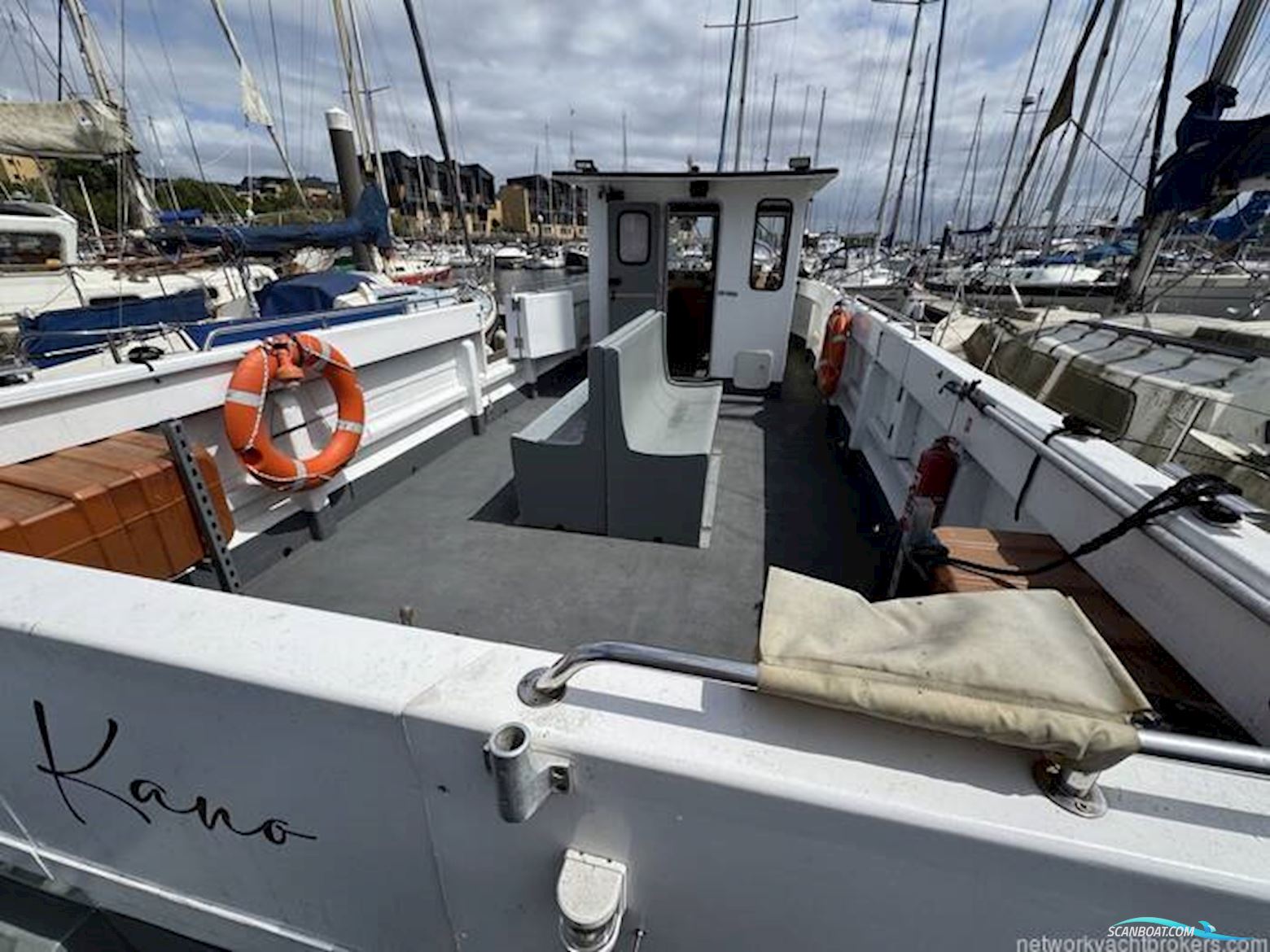 9.5 Catamaran