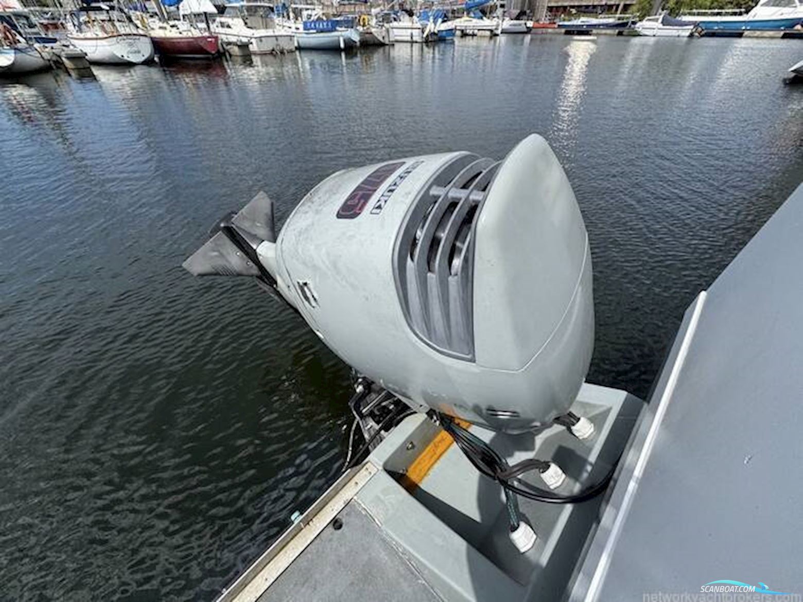 9.5 Catamaran