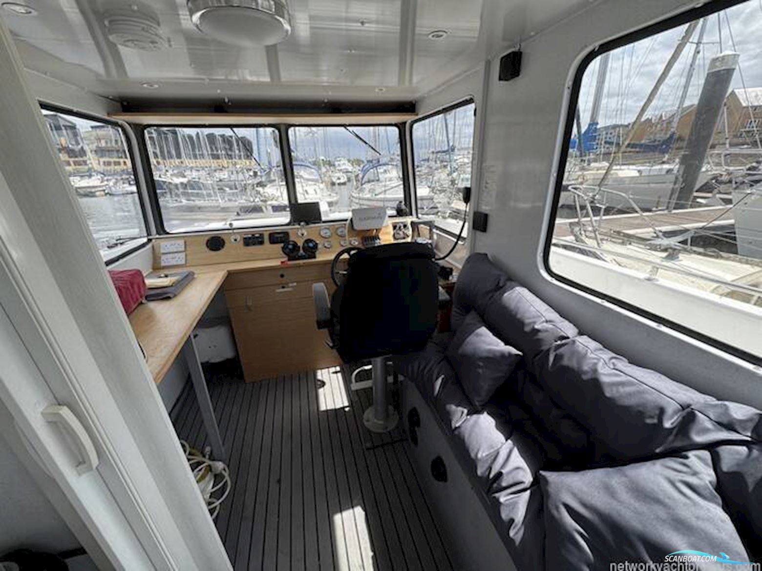 9.5 Catamaran