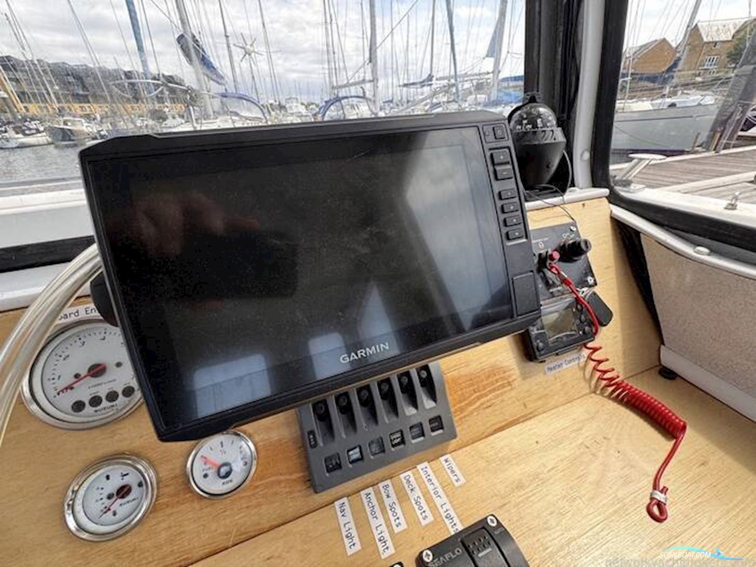 9.5 Catamaran