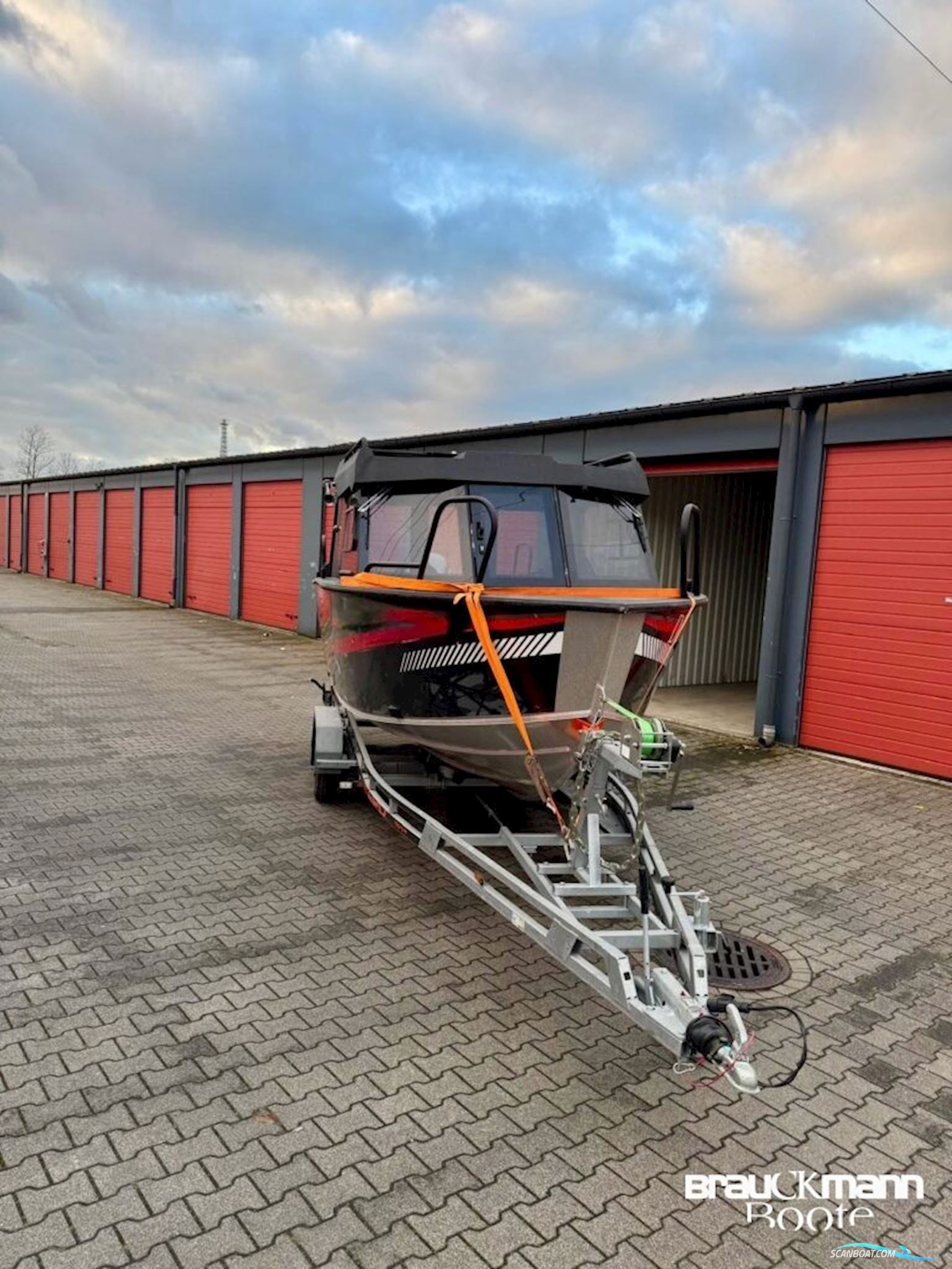 AB Inflatables 600 Cabin