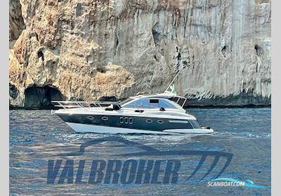 Absolute 40 Motorboat 2008, with Volvo Penta D4 engine, Italy
