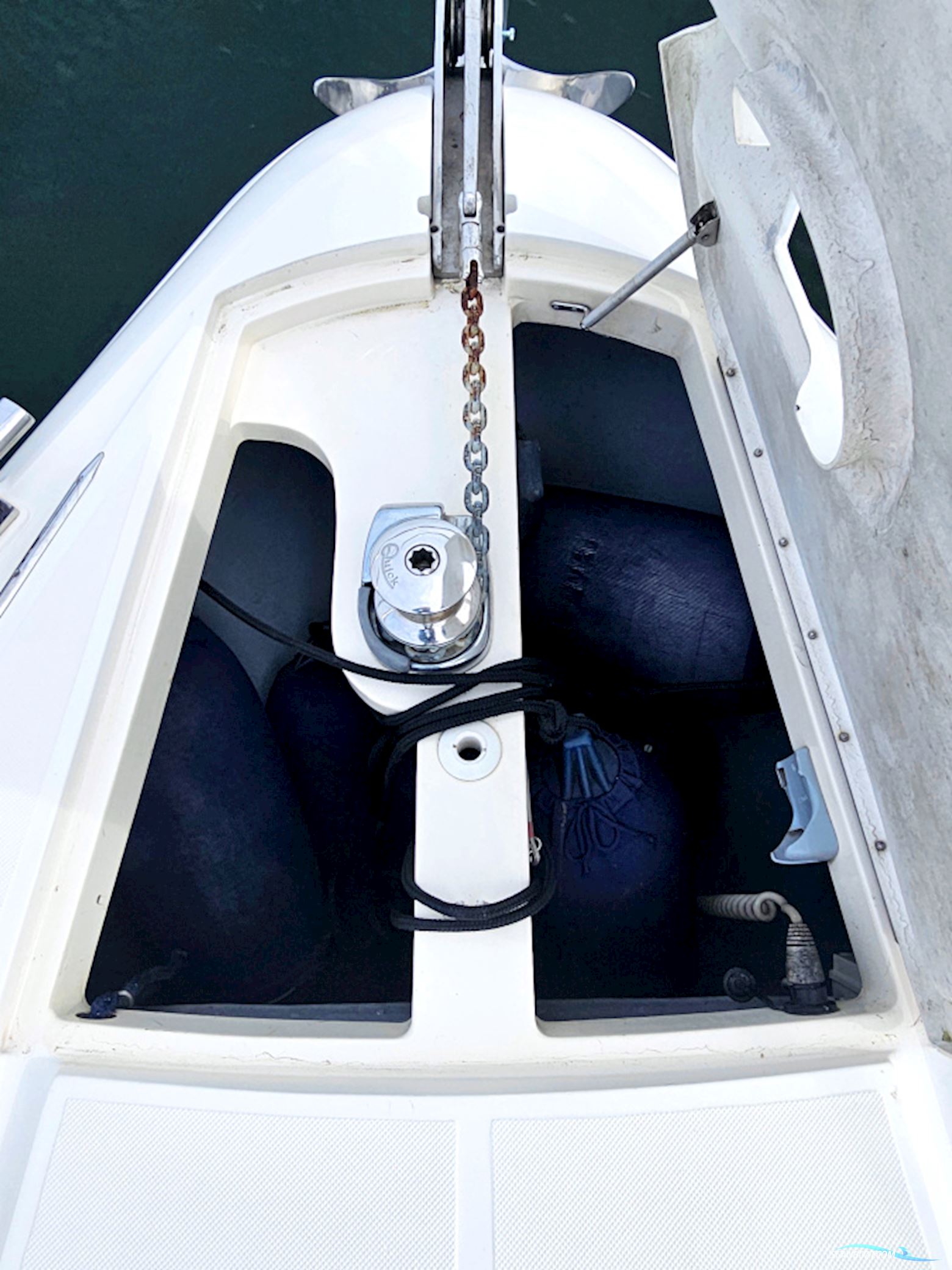 Absolute 47 HT Volvo Penta IPS-600