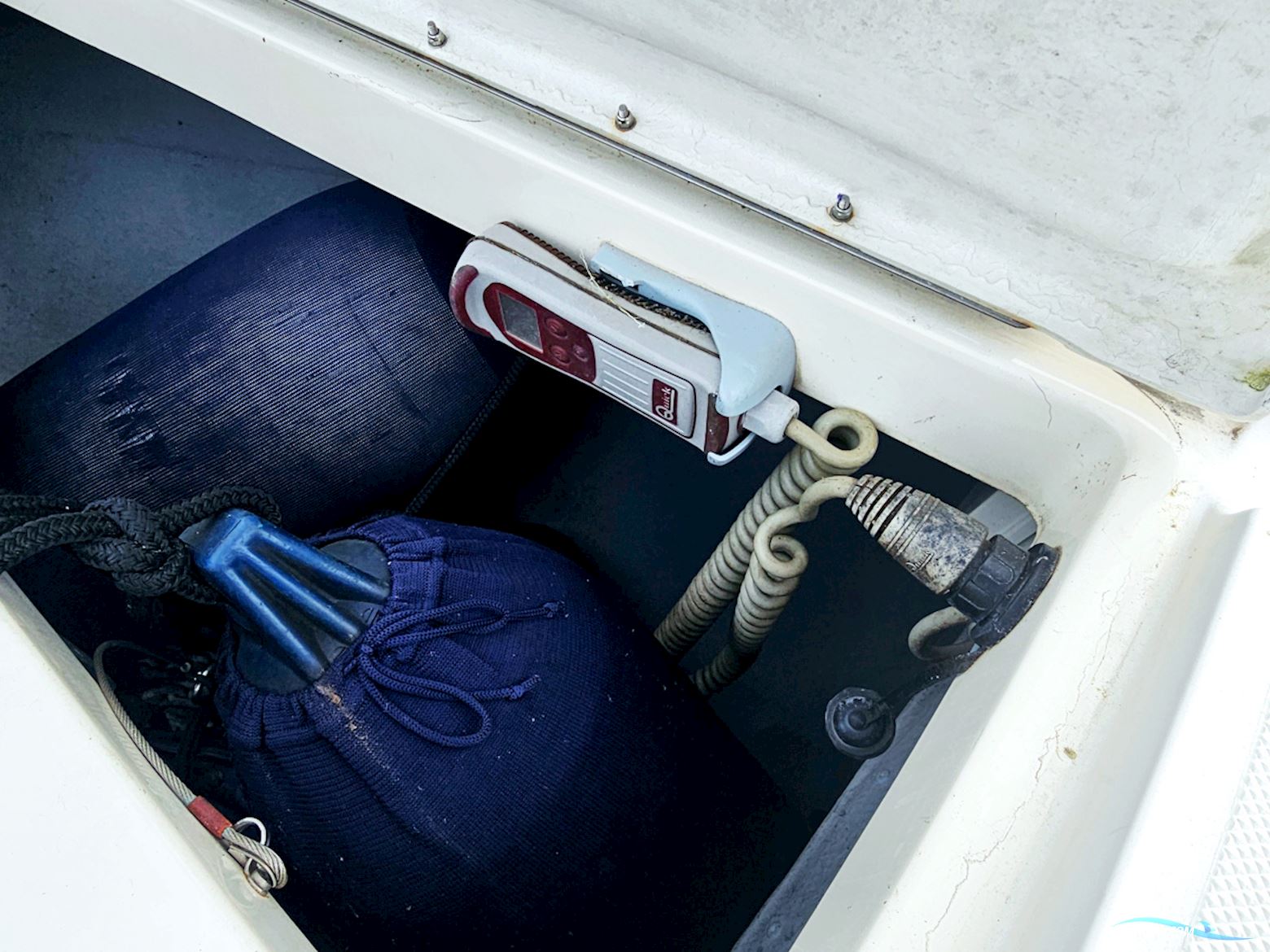 Absolute 47 HT Volvo Penta IPS-600