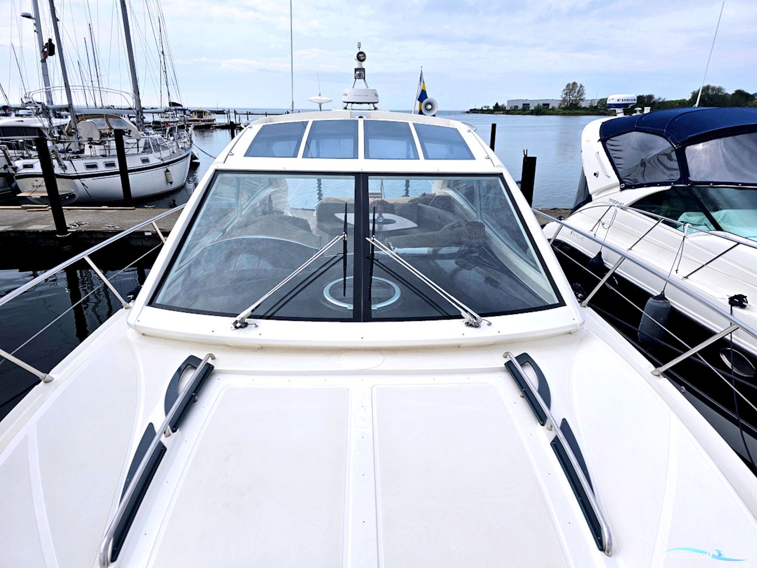 Absolute 47 HT Volvo Penta IPS-600