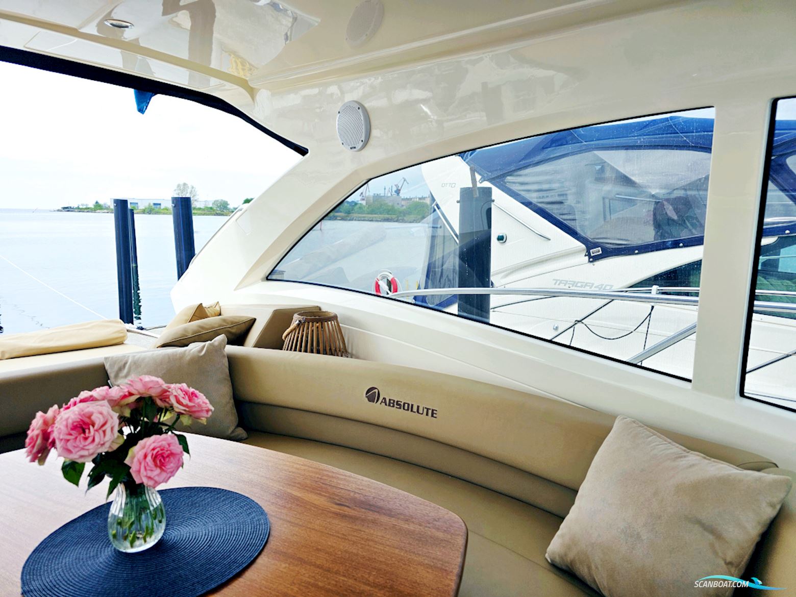 Absolute 47 HT Volvo Penta IPS-600