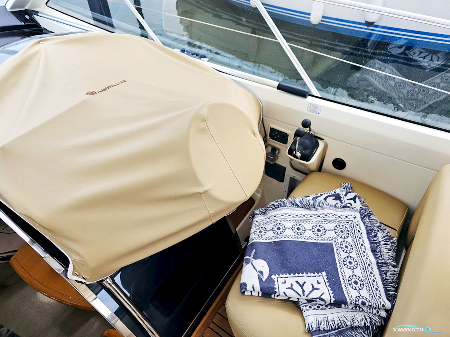 Absolute 47 HT Volvo Penta IPS-600