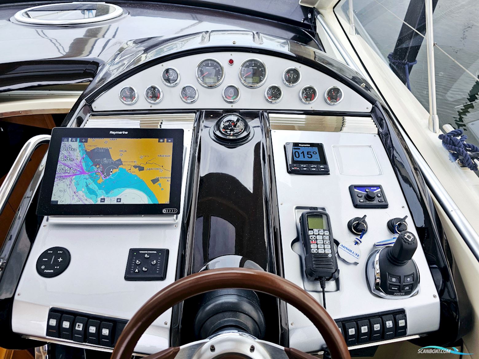 Absolute 47 HT Volvo Penta IPS-600