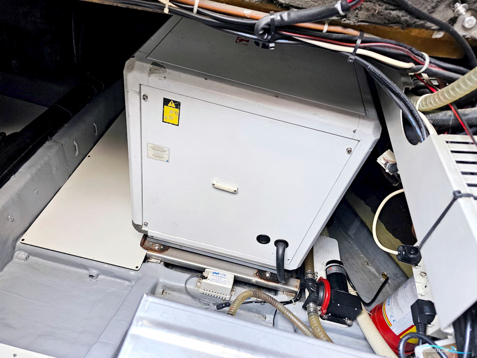 Absolute 47 HT Volvo Penta IPS-600