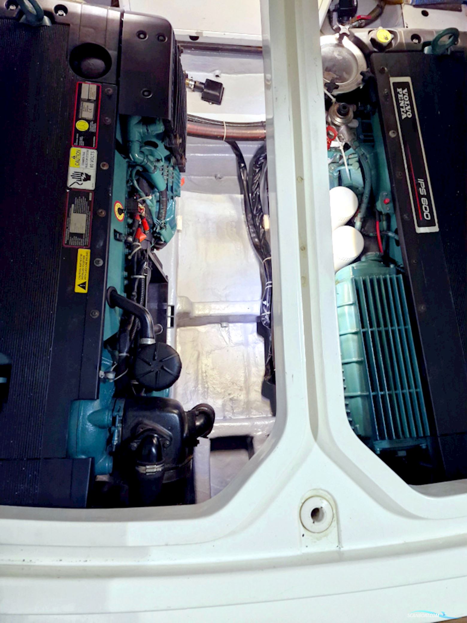 Absolute 47 HT Volvo Penta IPS-600