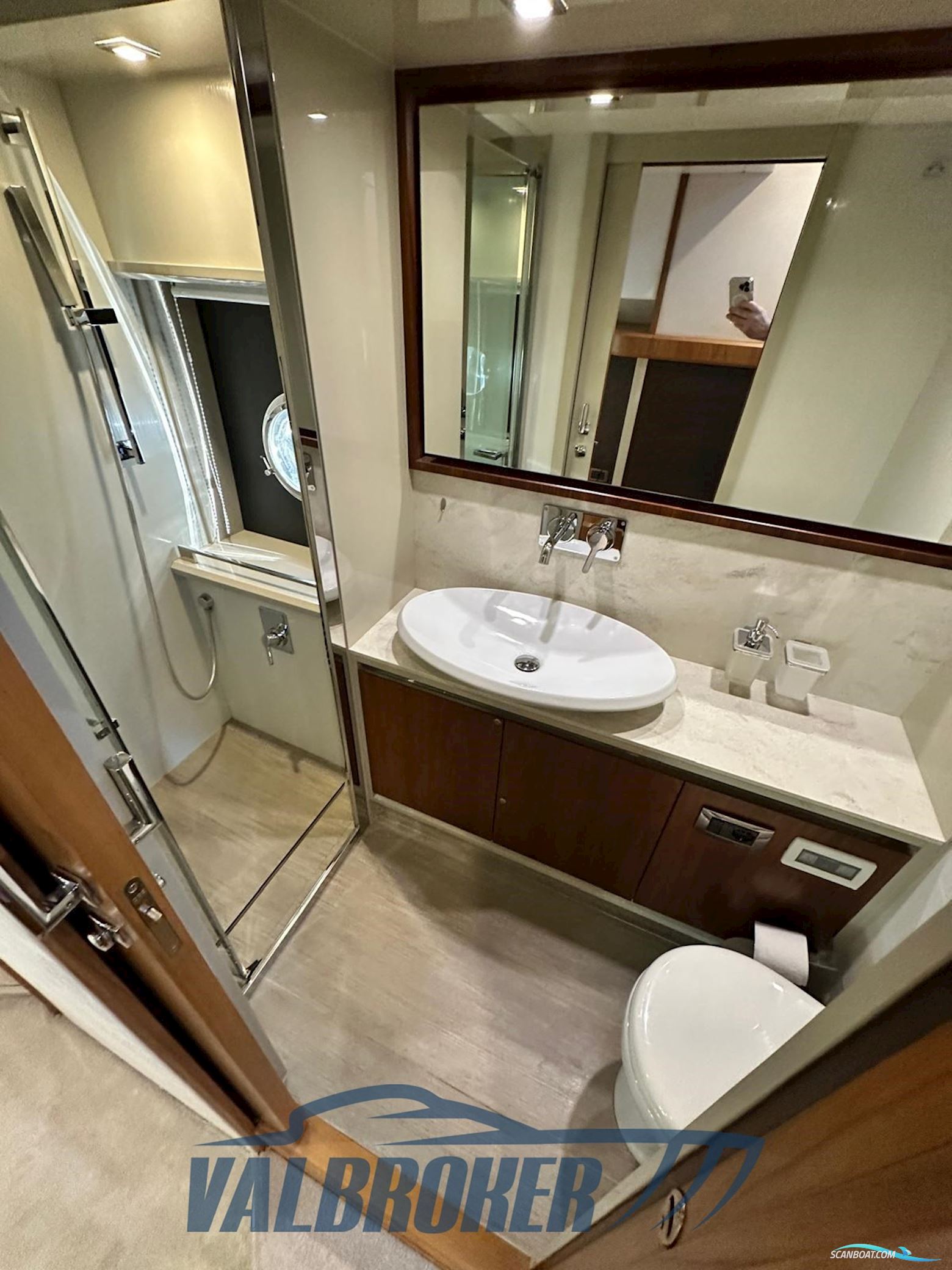 Absolute 52 NAVETTA
