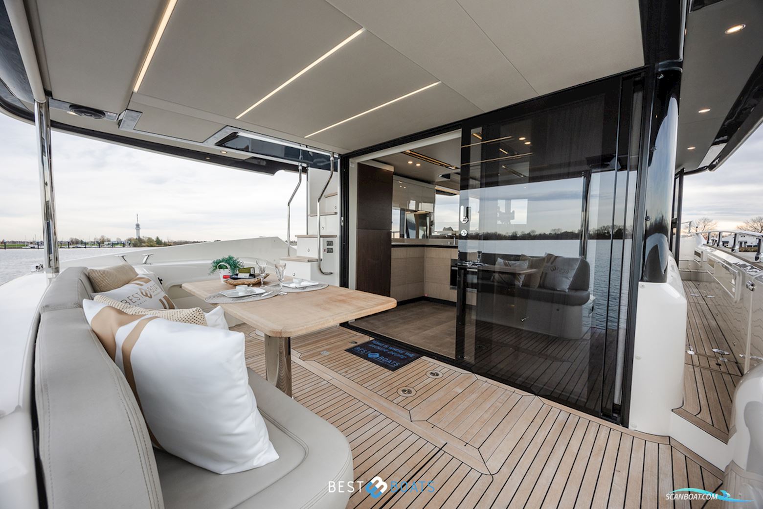 Absolute Navetta 52