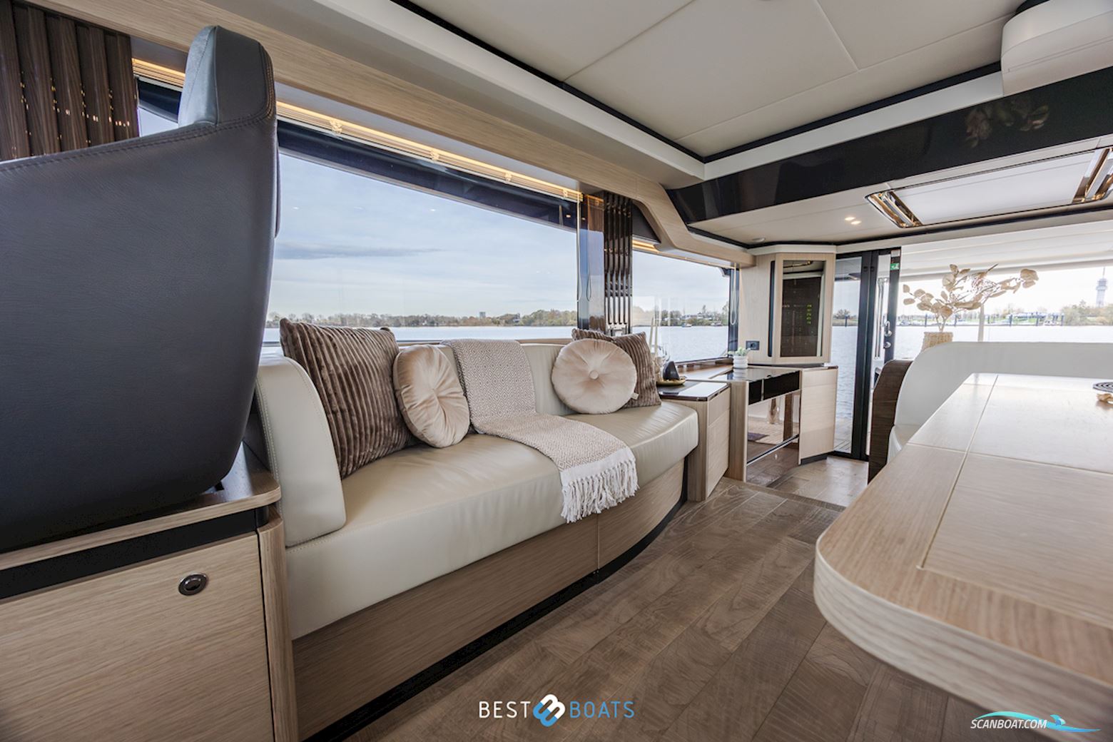 Absolute Navetta 52