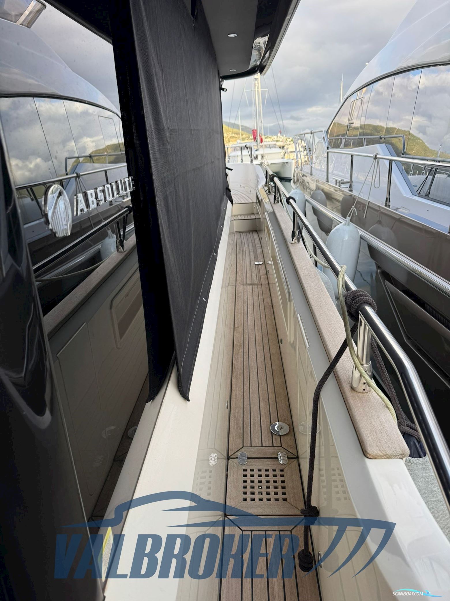 Absolute Navetta 52