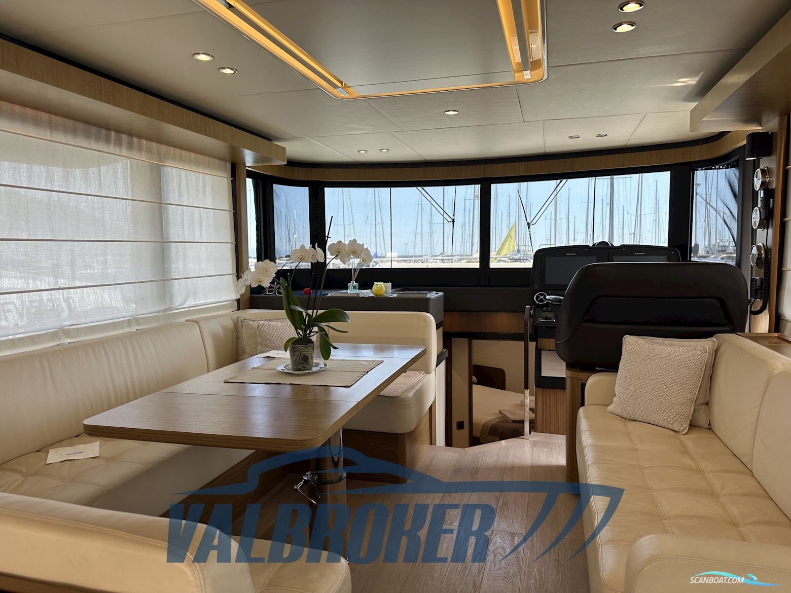Absolute Navetta 52