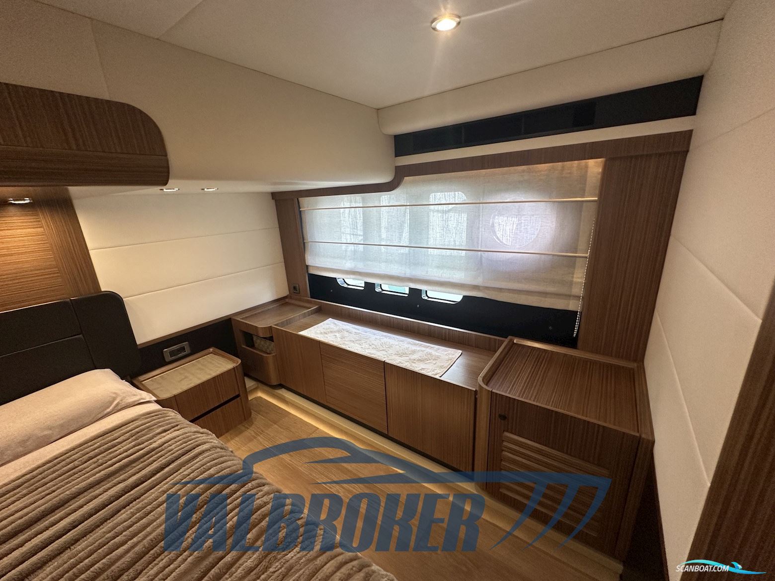 Absolute Navetta 52