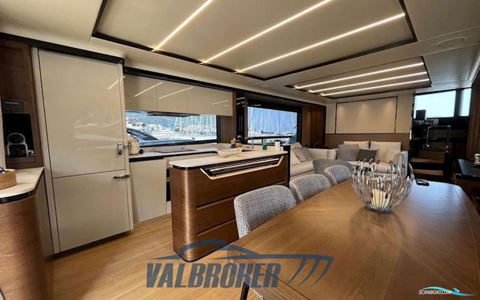 Absolute Navetta 68