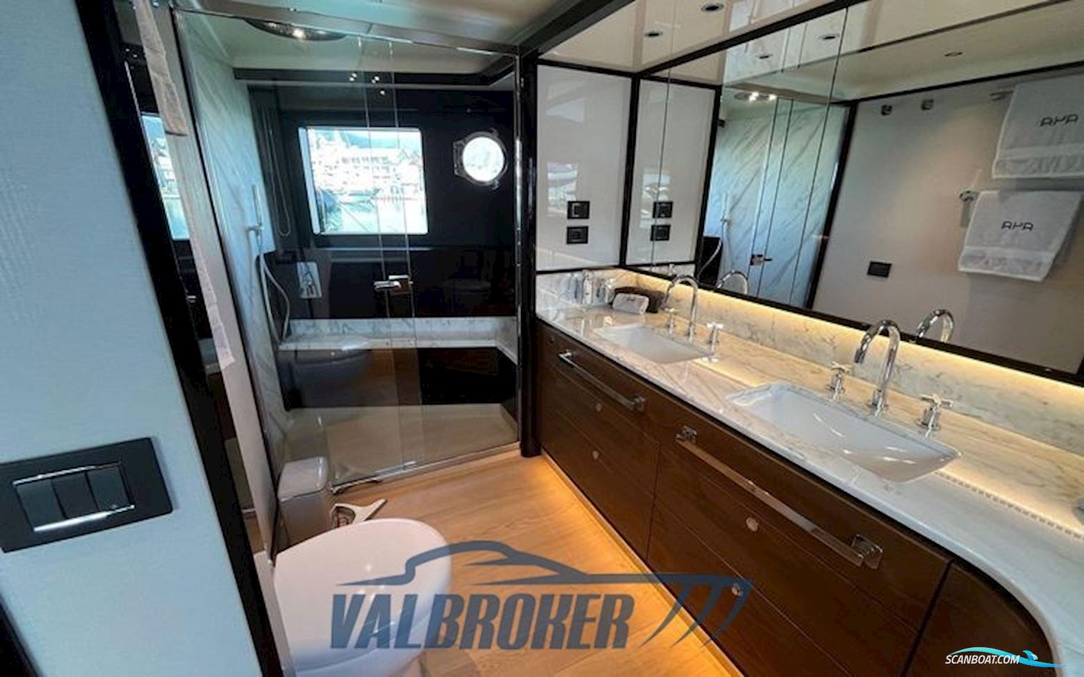 Absolute Navetta 68