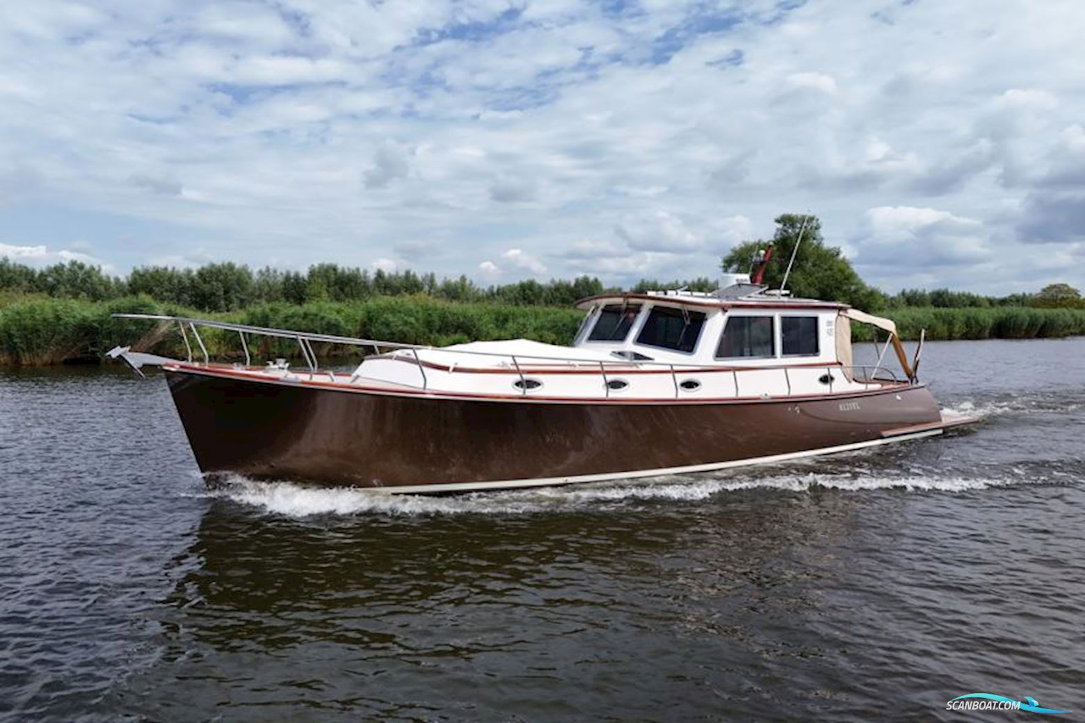 Alen 425 Motorboat 2007, with Volvo Penta 286 pk. engine, The Netherlands