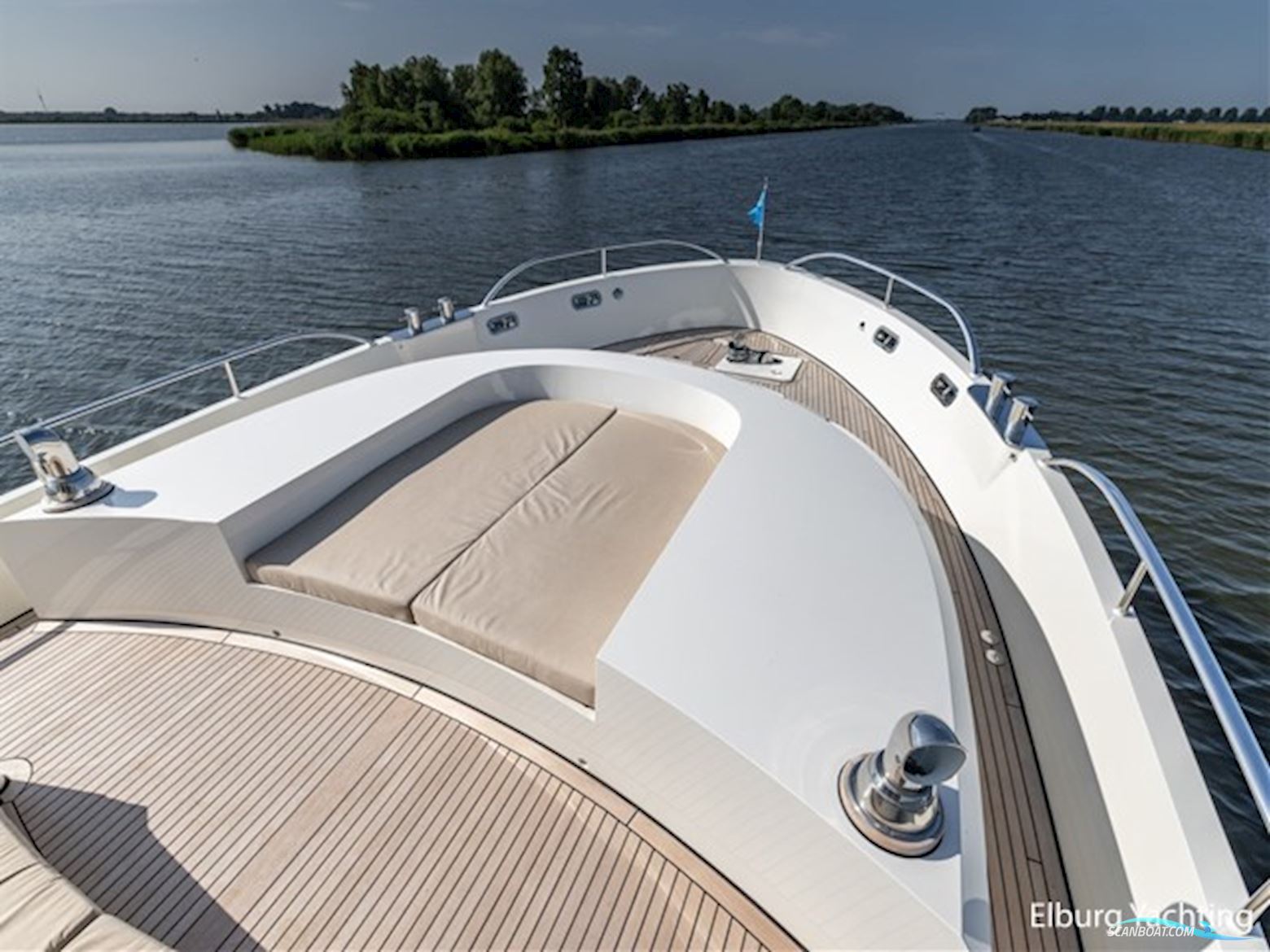 Alm Grand Voyager 65