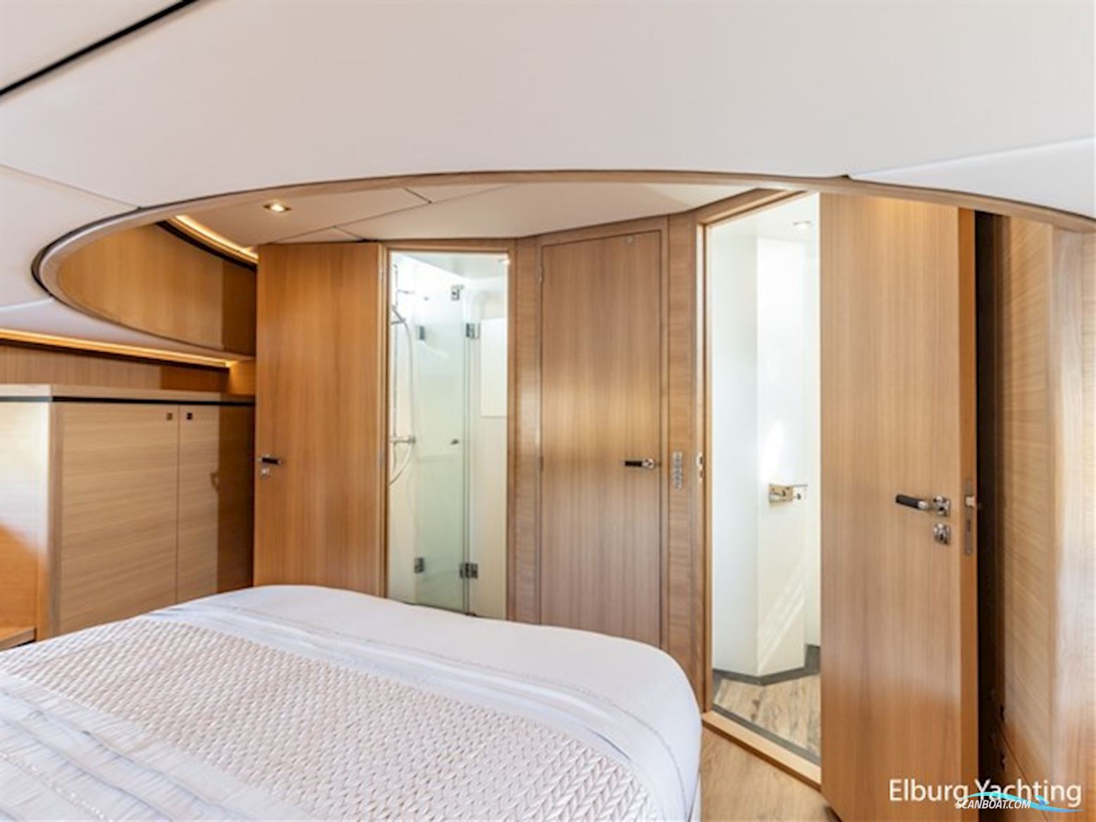 Alm Grand Voyager 65