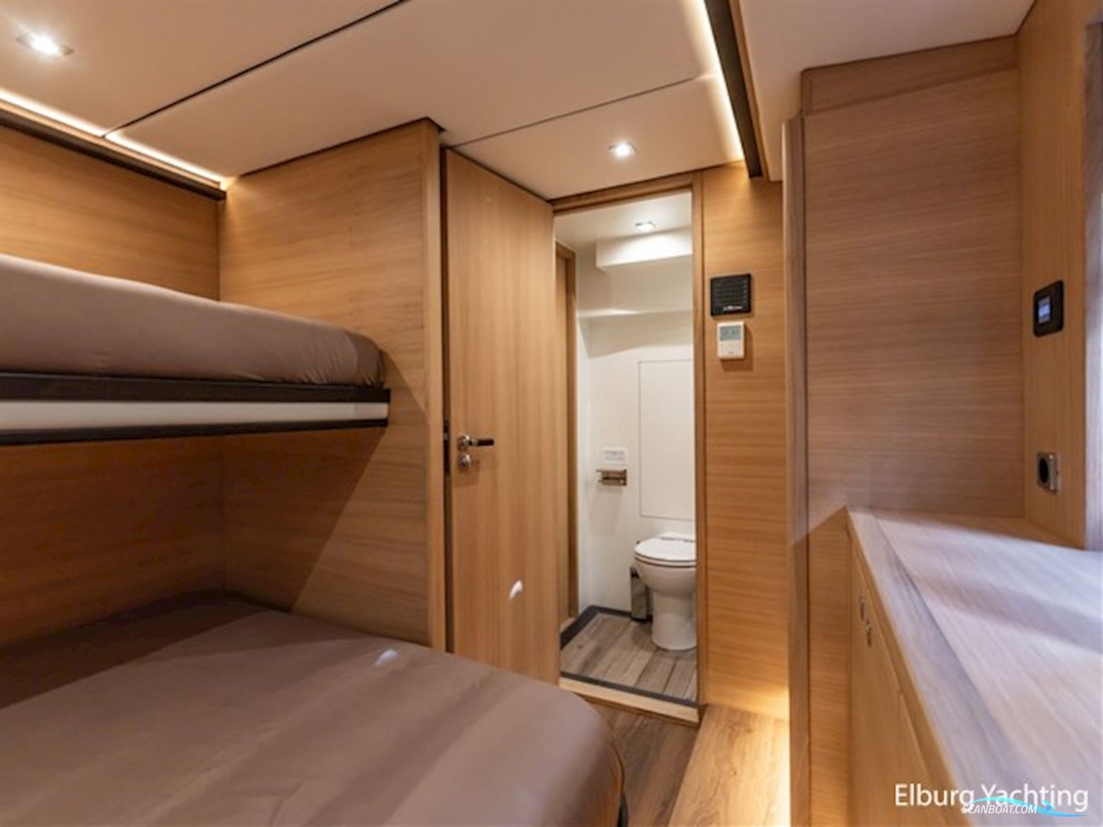 Alm Grand Voyager 65