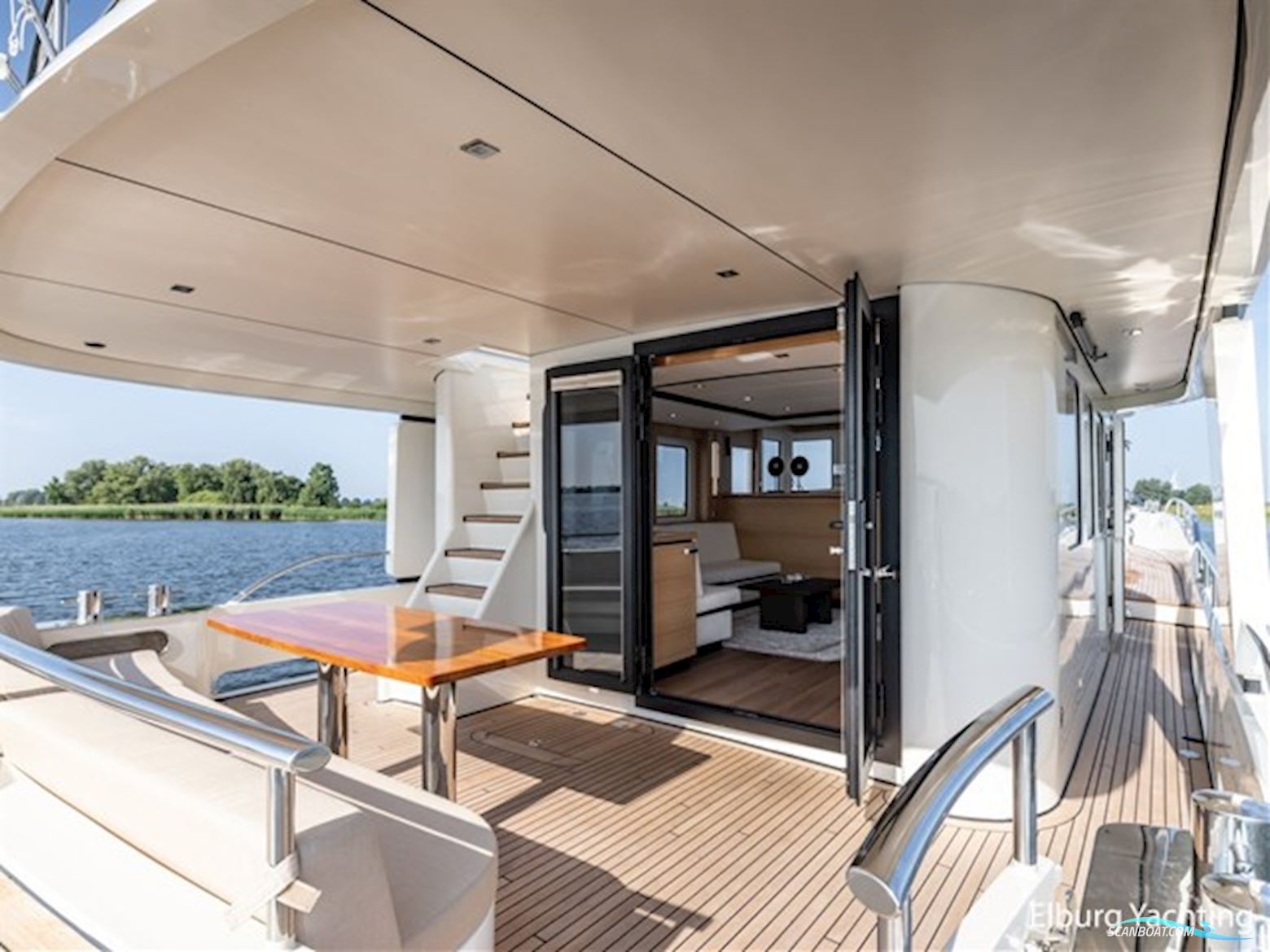 Alm Grand Voyager 65