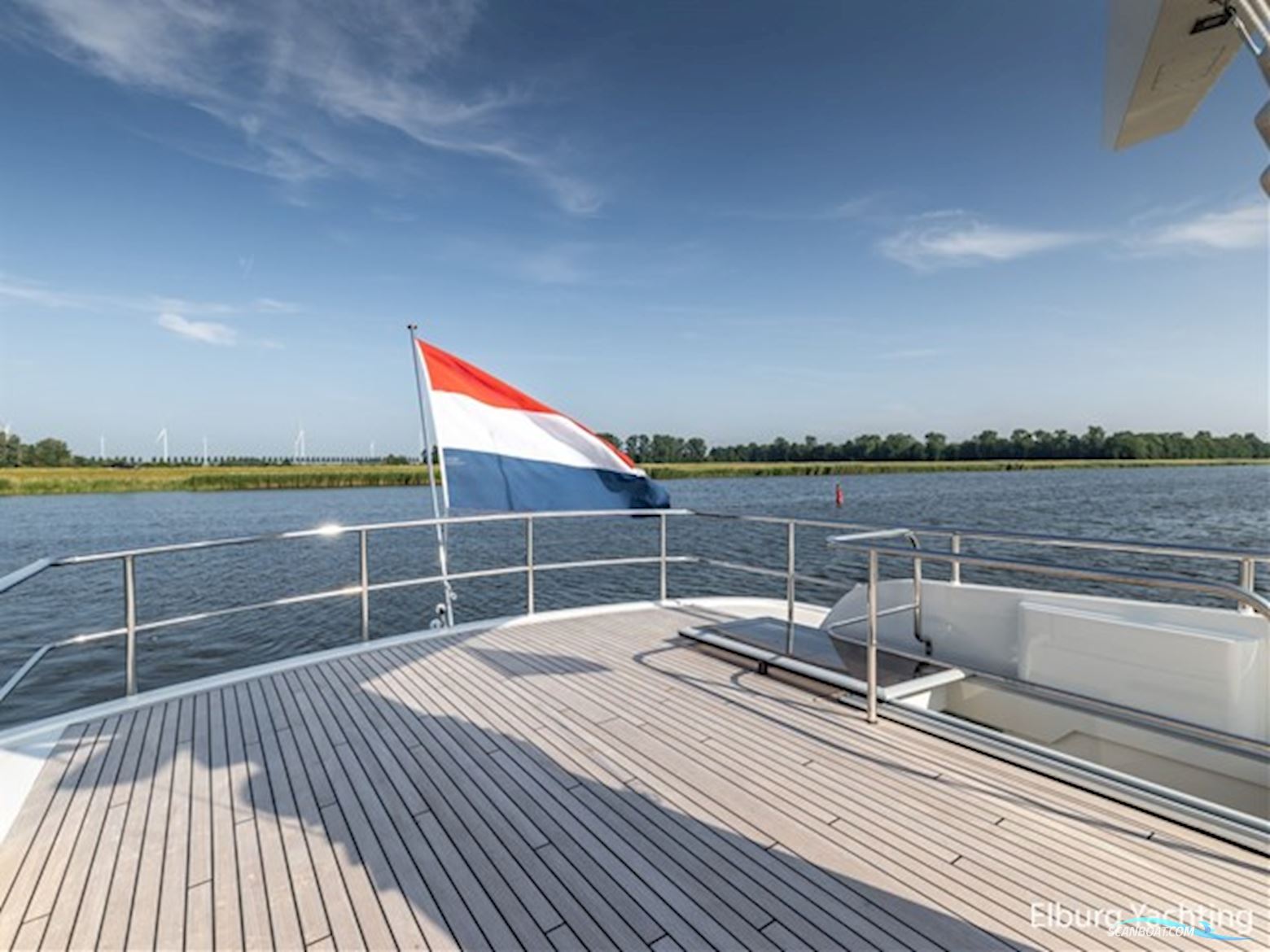 Alm Grand Voyager 65