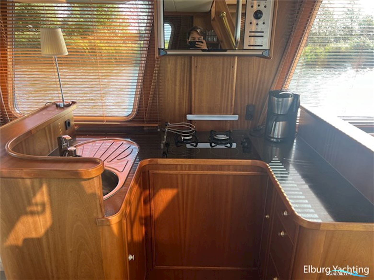 Alm Trawler - 13.20 AD 