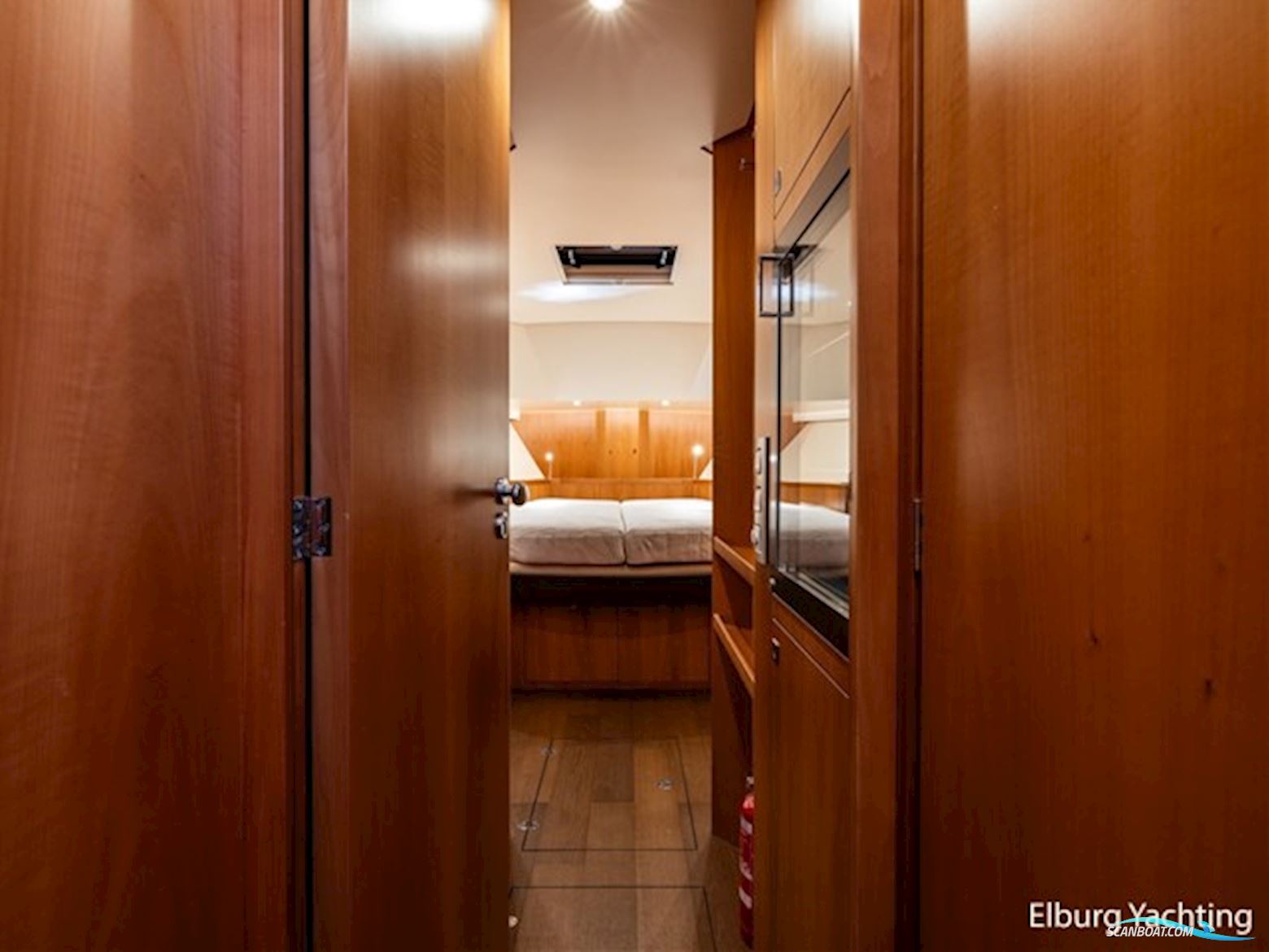 Altena  52 - Aluminium - Fast Going 