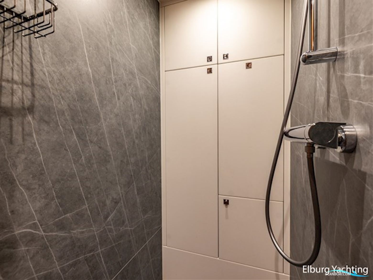 Altena  52 - Aluminium - Fast Going 