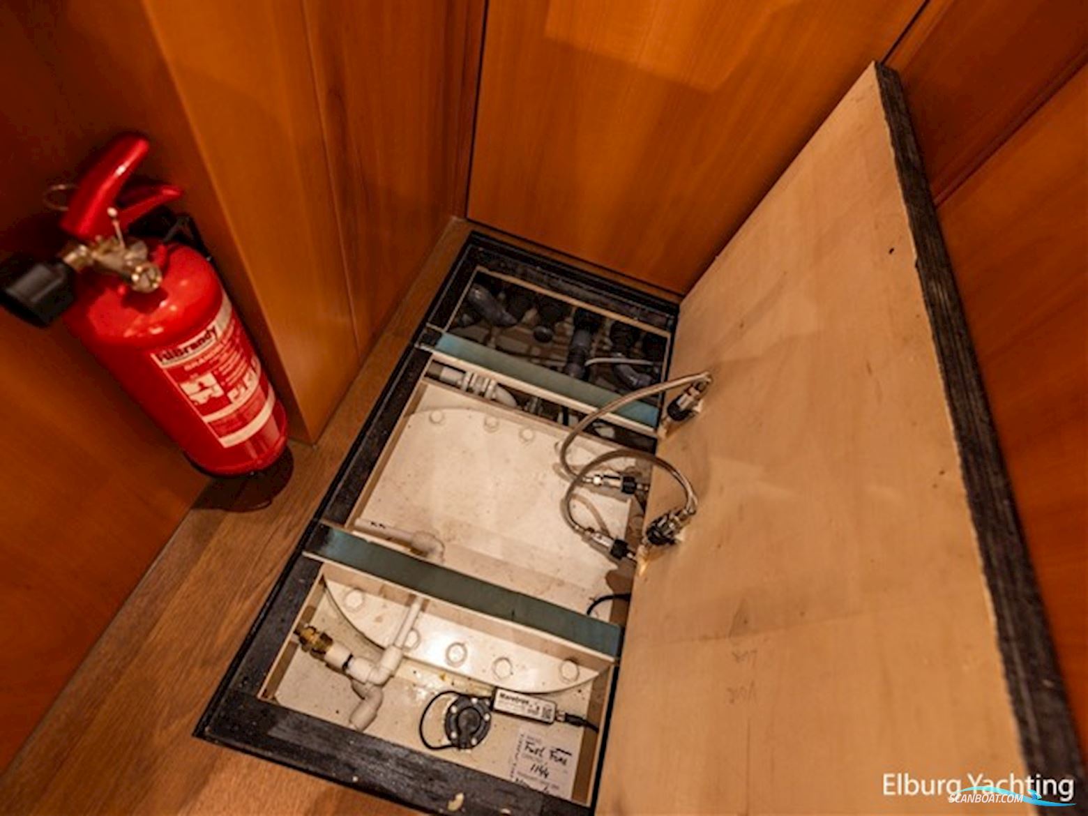 Altena  52 - Aluminium - Fast Going 