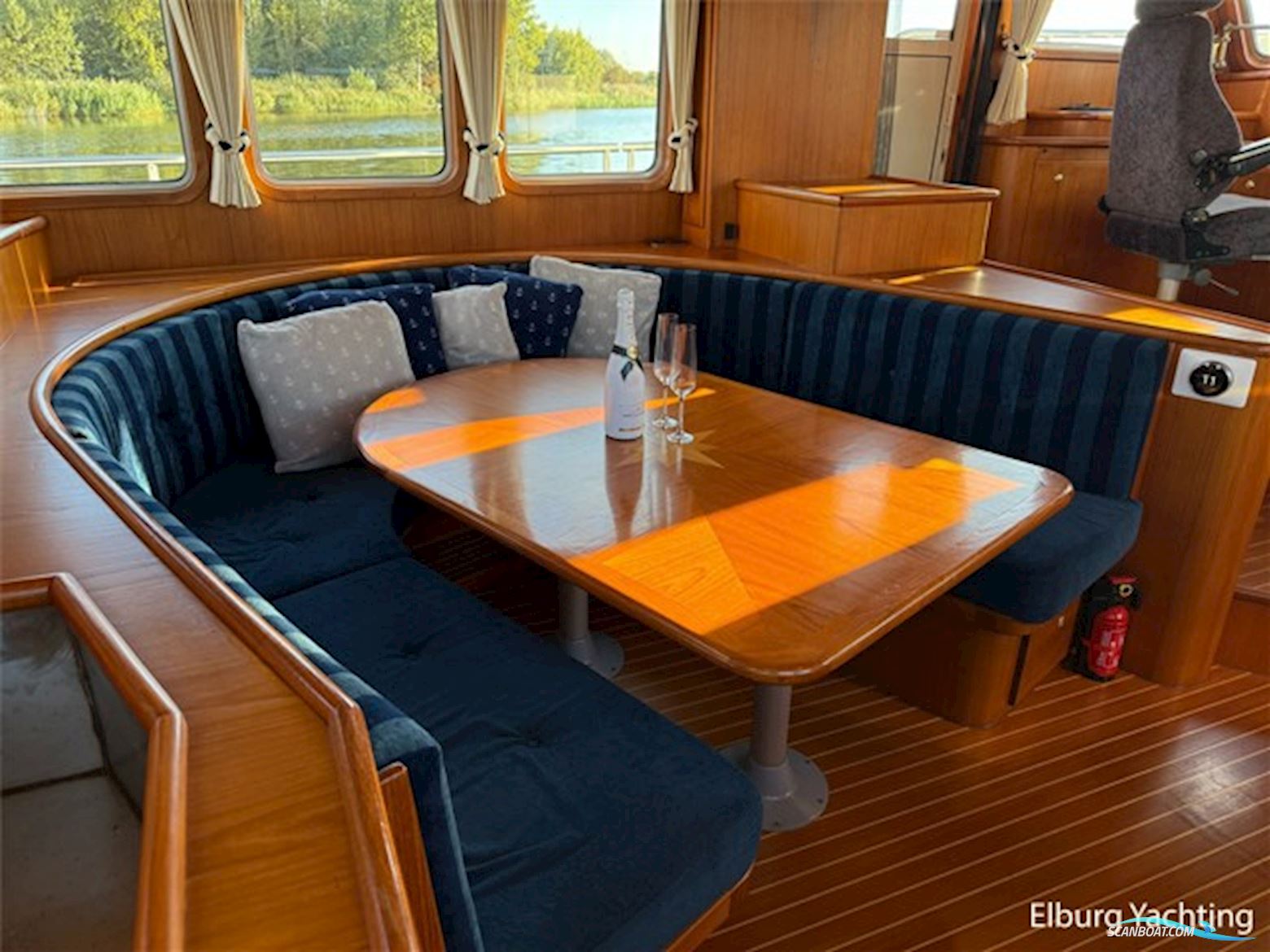 Altena 45 Blue Water Trawler - Stabilizers