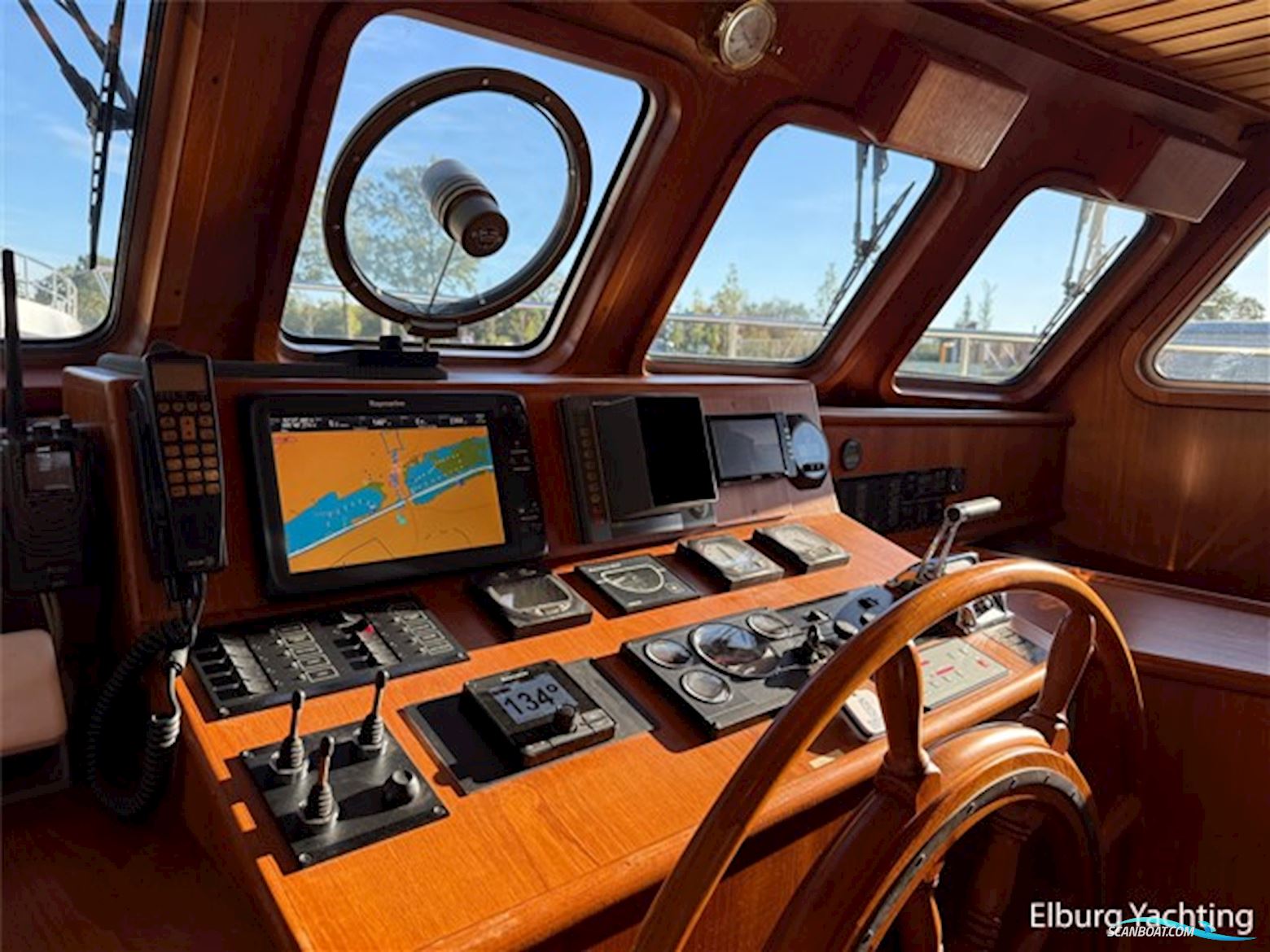 Altena 45 Blue Water Trawler - Stabilizers