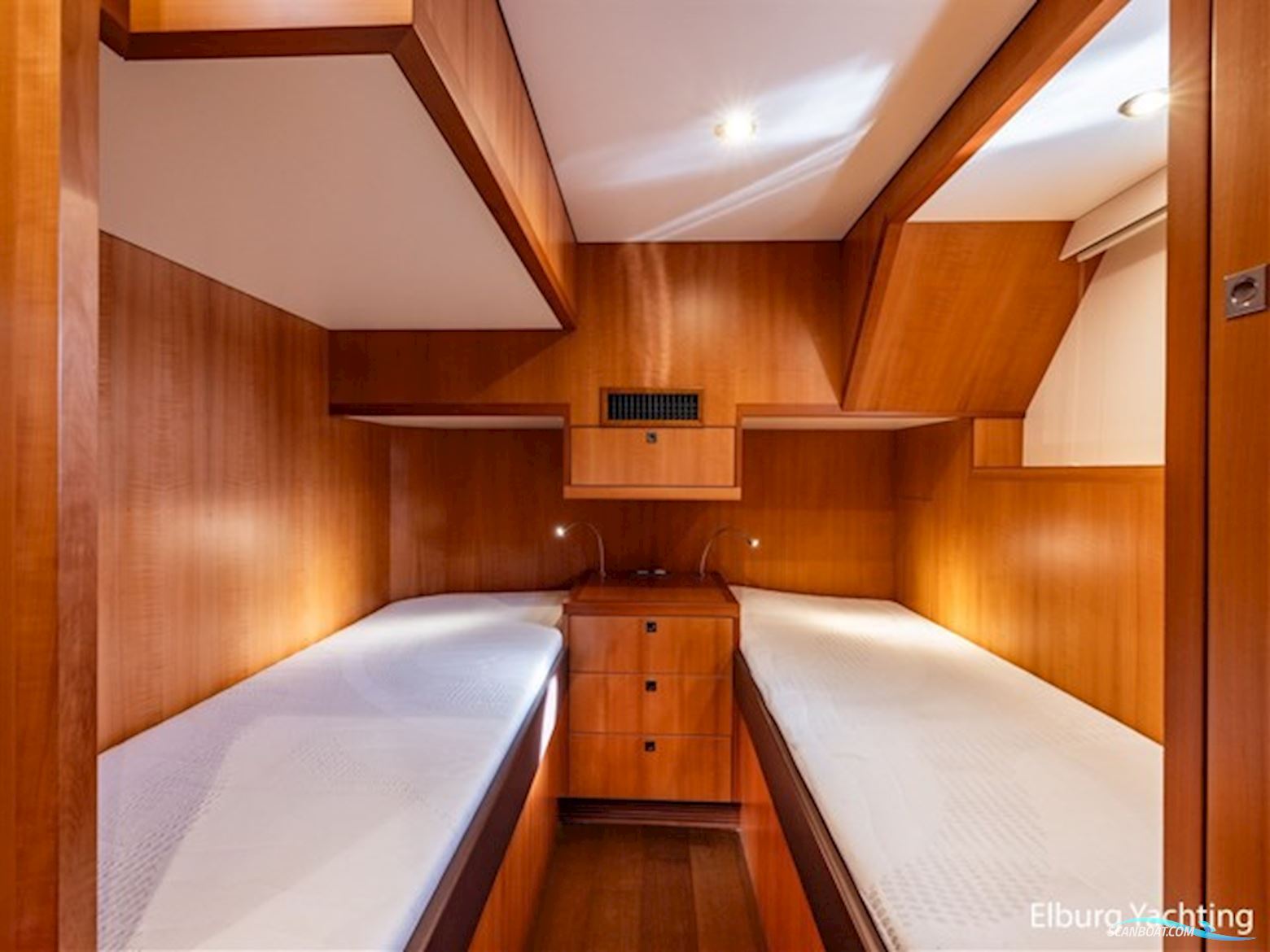 Altena 52 - Aluminium - Fast Going