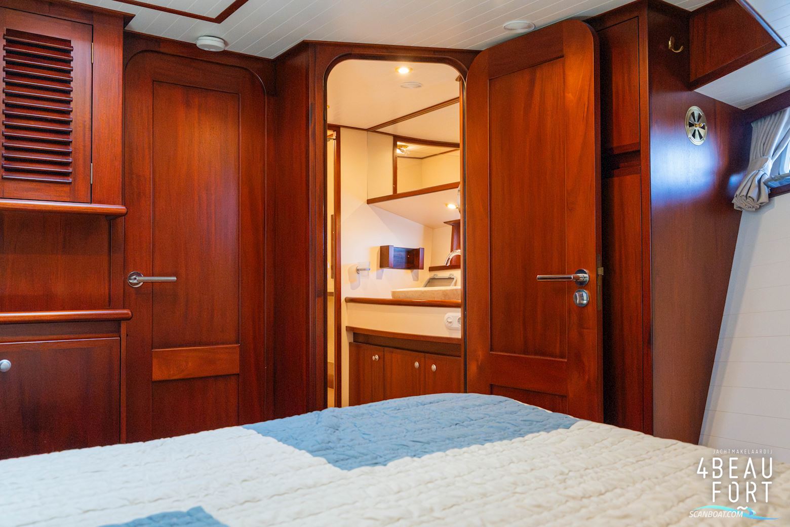 Altena 53 Custom Trawler