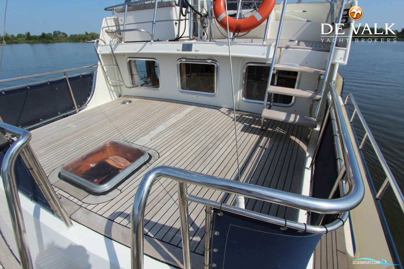 Altena Blue Water Trawler 48