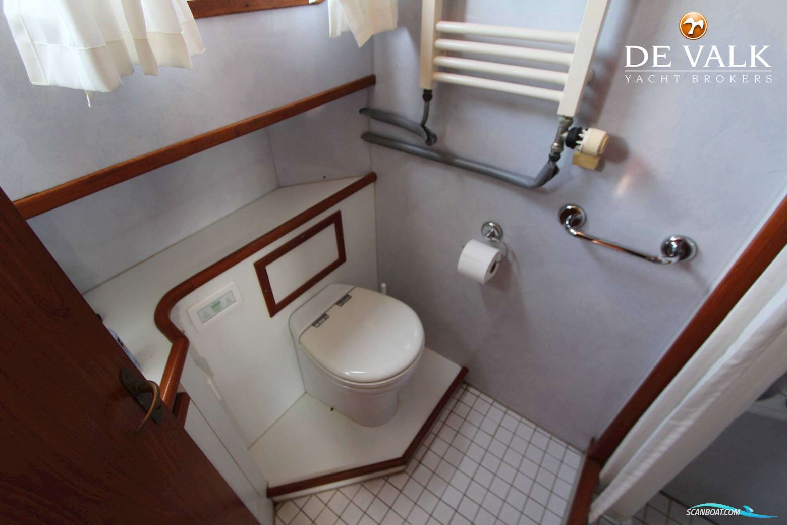 Altena Blue Water Trawler 48