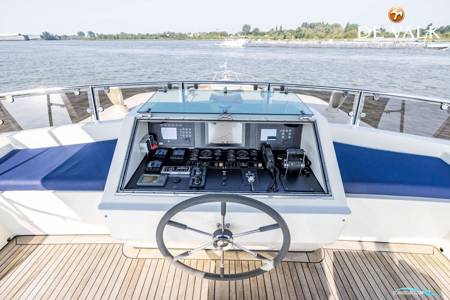 Altena Blue Water Trawler 58