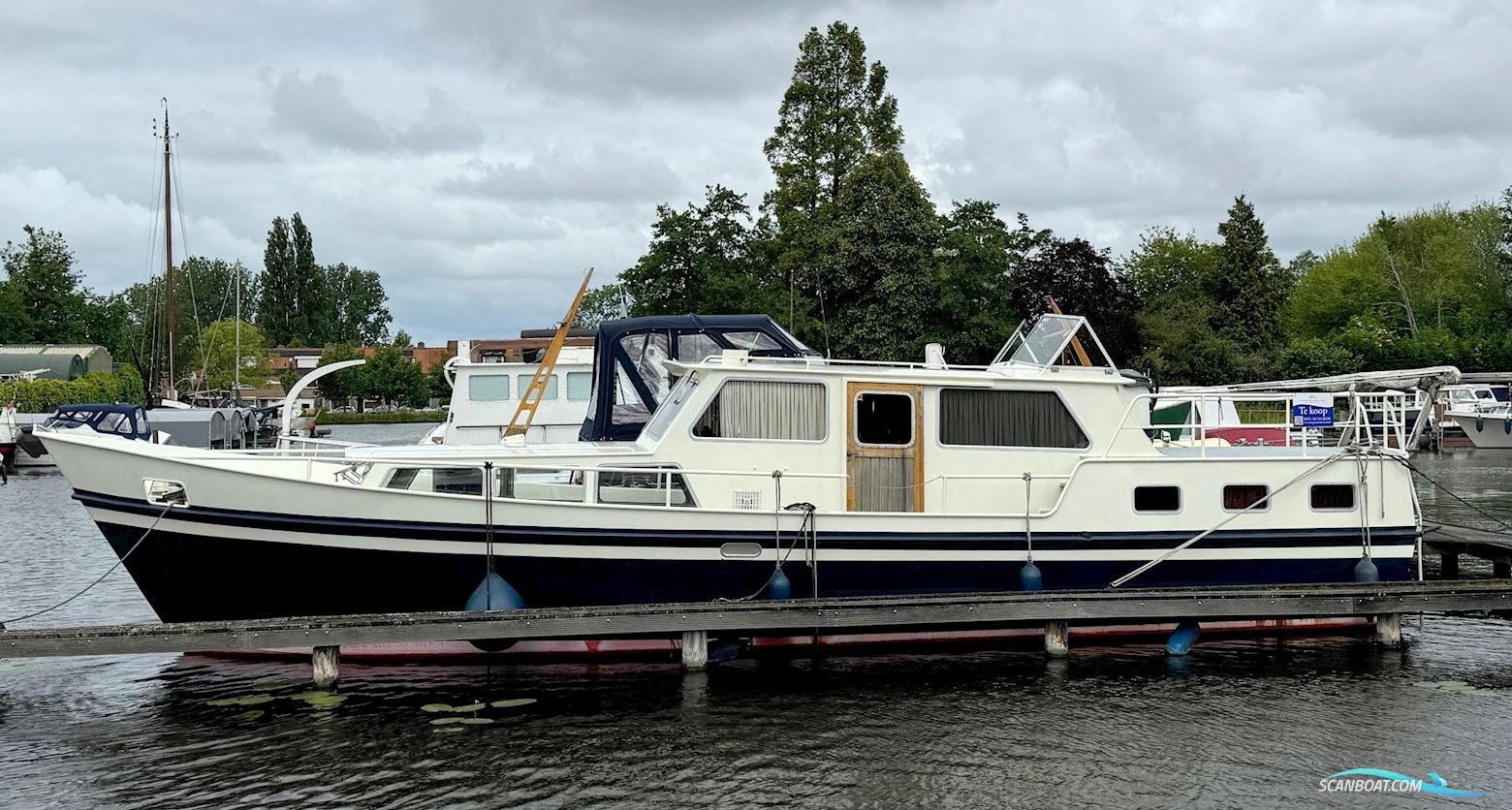 Altena Kruiser 13.10 AK Cabrio Motorboat 1973, with Mercedes engine, The Netherlands