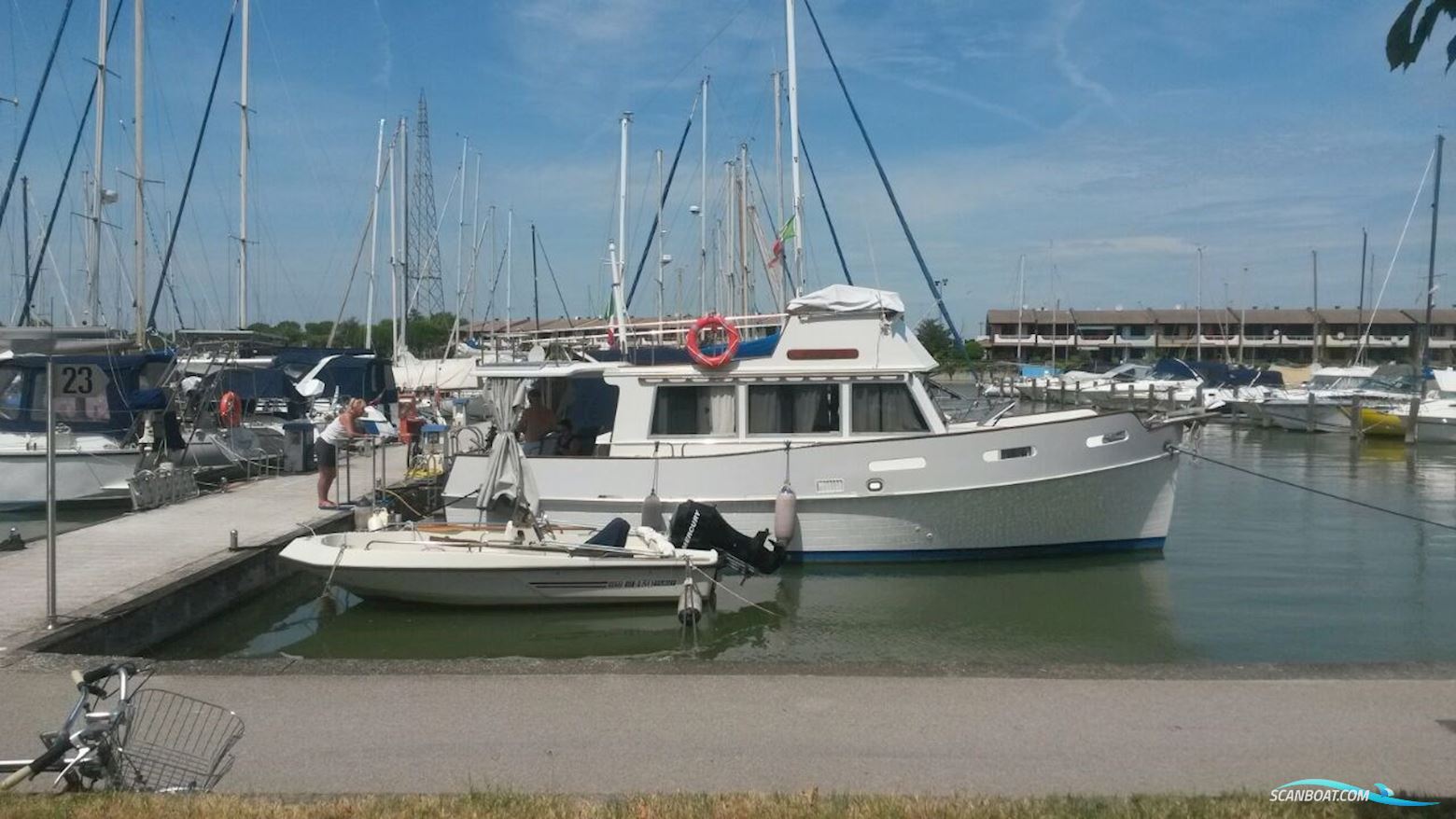 American Marine GRAND BANKS 32